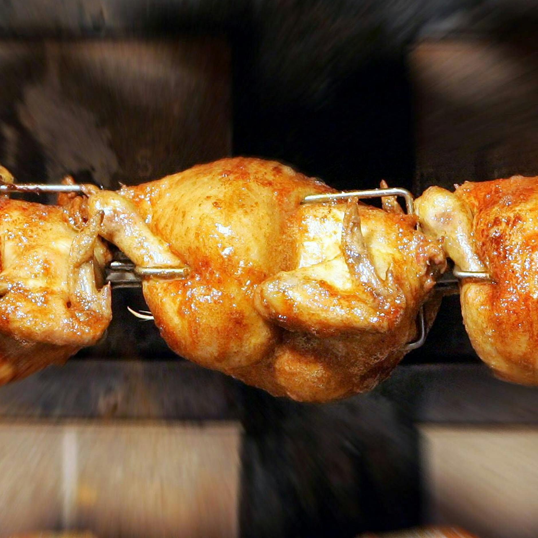 Preise wie im Traum! DAS stand in den Goldbroiler-Gaststätten der DDR auf der Speisekarte – können Sie sich erinnern?