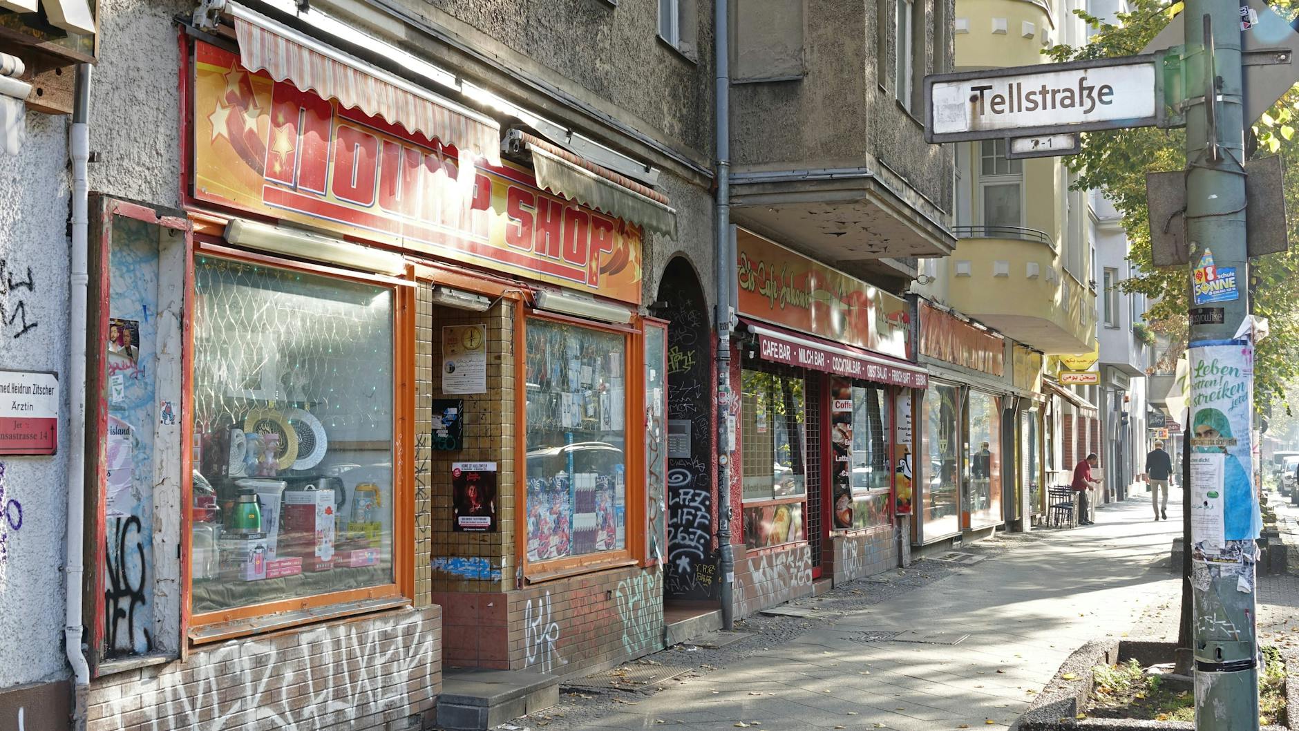 Sommer, Sonne, Sonnenschein: Die Sonnenallee, hier an der Ecke zur Tellstraße, versprüht kaum Urlaubsfeeling.