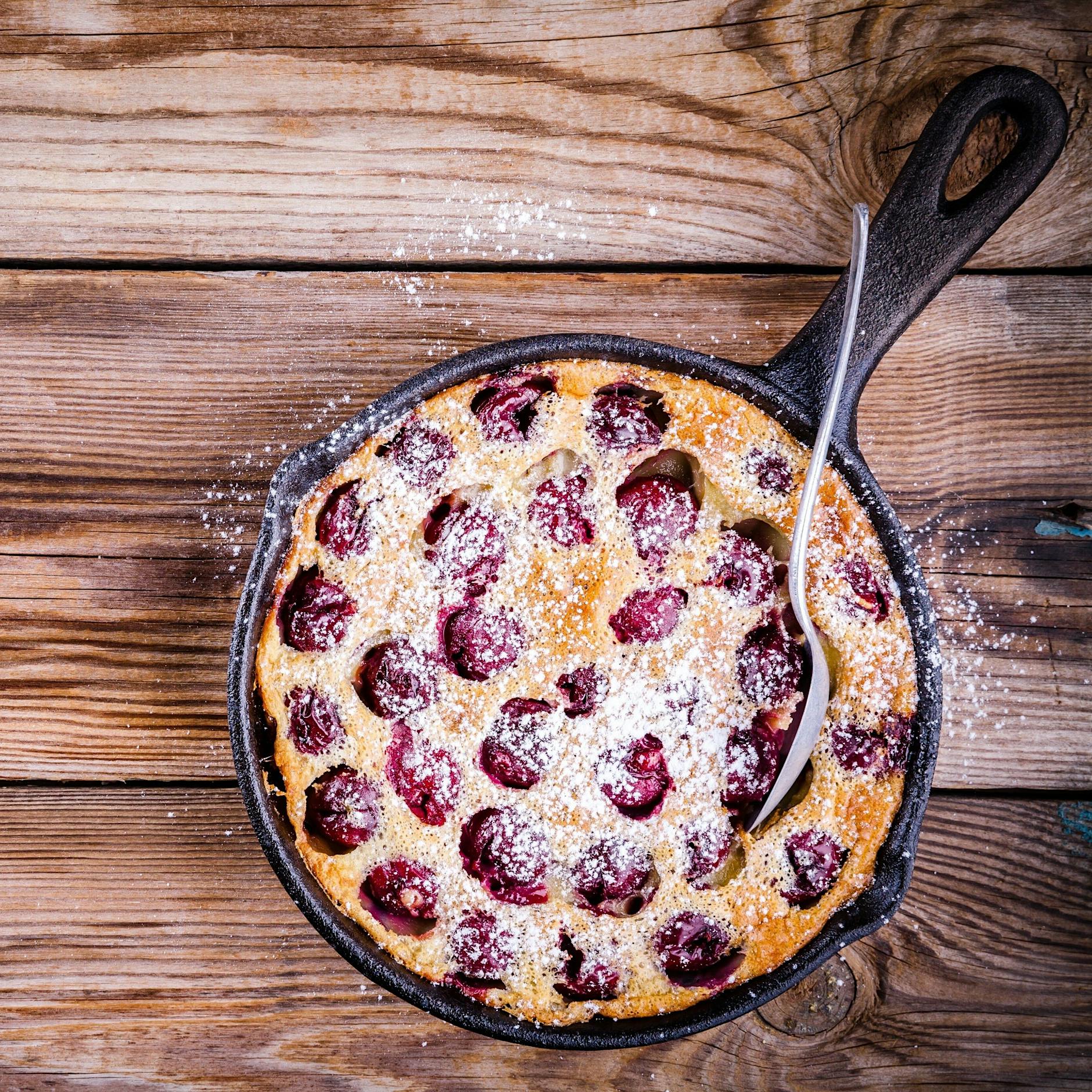 Lecker, saftig und ganz schnell gemacht: Probieren Sie doch mal diesen Kirschkuchen – Sie werden ihn lieben!