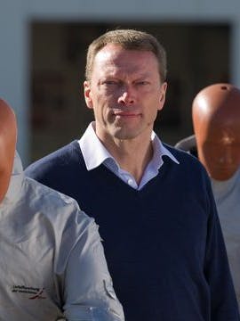 Siegfried Brockmann ist Leiter der <a href="https://de.wikipedia.org/wiki/Unfallforschung_der_Versicherer">Unfallforschung der Versicherer</a> im <a href="https://de.wikipedia.org/wiki/Gesamtverband_der_Deutschen_Versicherungswirtschaft">Gesamtverband der Deutschen Versicherungswirtschaft</a> (GDV) Berlin.