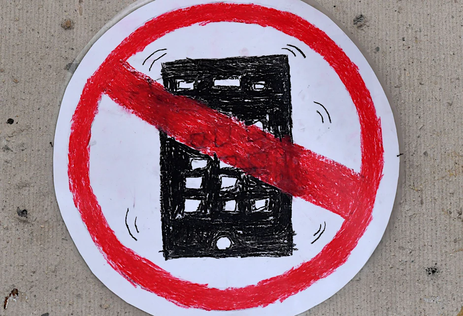 ARCHIV - Beim Einkaufen oder in Restaurants wünschen sich 57 Prozent der Befragten Bereiche ohne Smartphones und Internet, um die volle Aufmerksamkeit ihrer Mitmenschen zu haben oder um selbst nicht abgelenkt zu werden.  