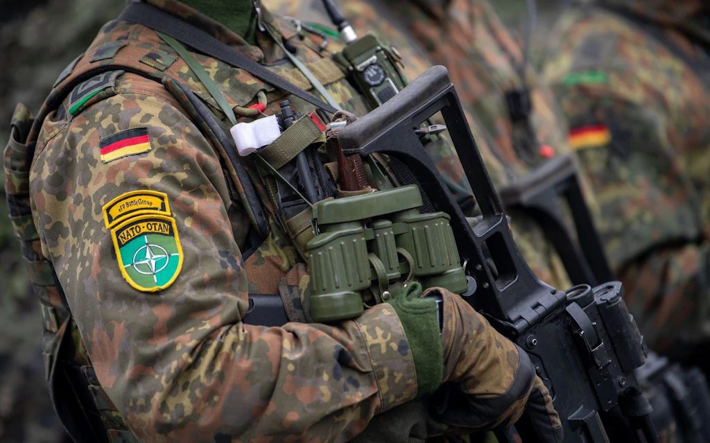 Berlin enthält sich bei Abstimmung zur Bundeswehr-Aufrüstung