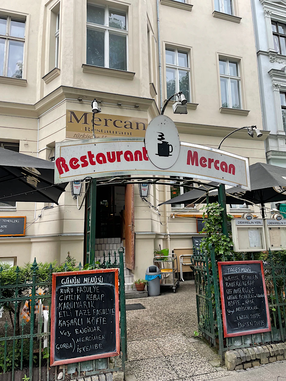 Die besten gefüllten Paprika und den besten Mokka der Stadt gibt es bei Mercan in der Wiener Straße.