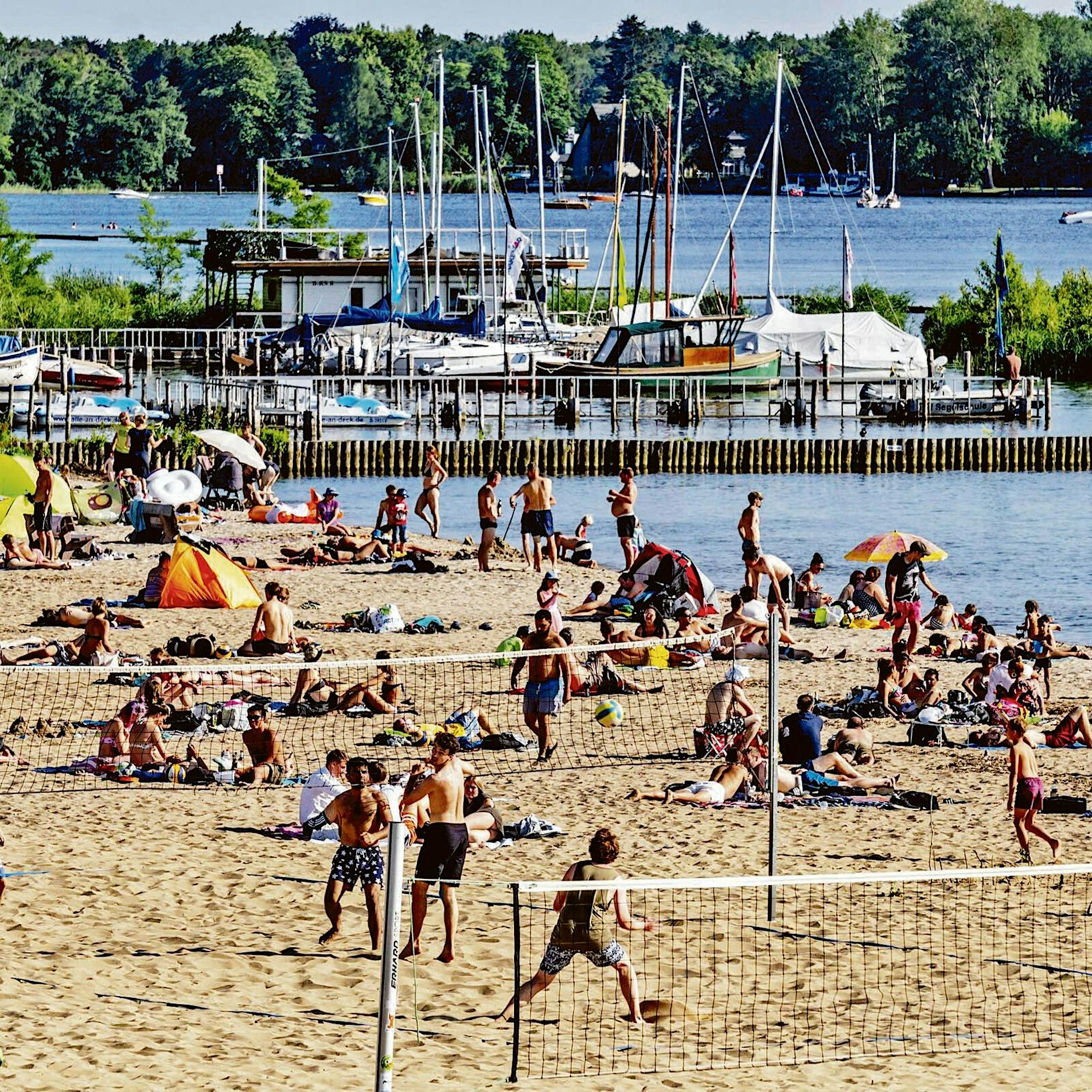 Baden und Sandstrand: Sechs tolle Strandbäder in Ost-Berlin