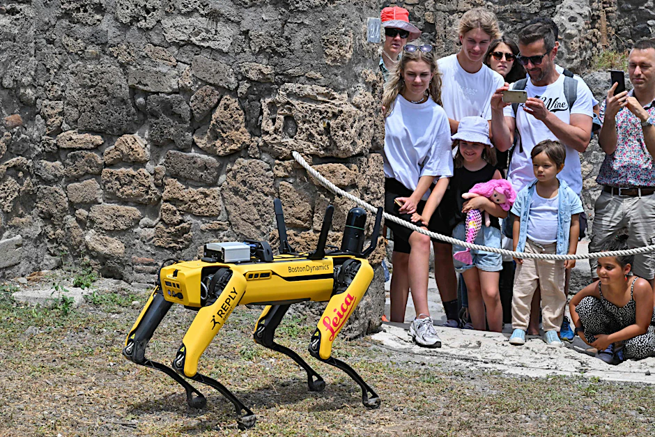 Roboterhund „Spot “bewacht Pompeji und ist echte Touristenattraktion.