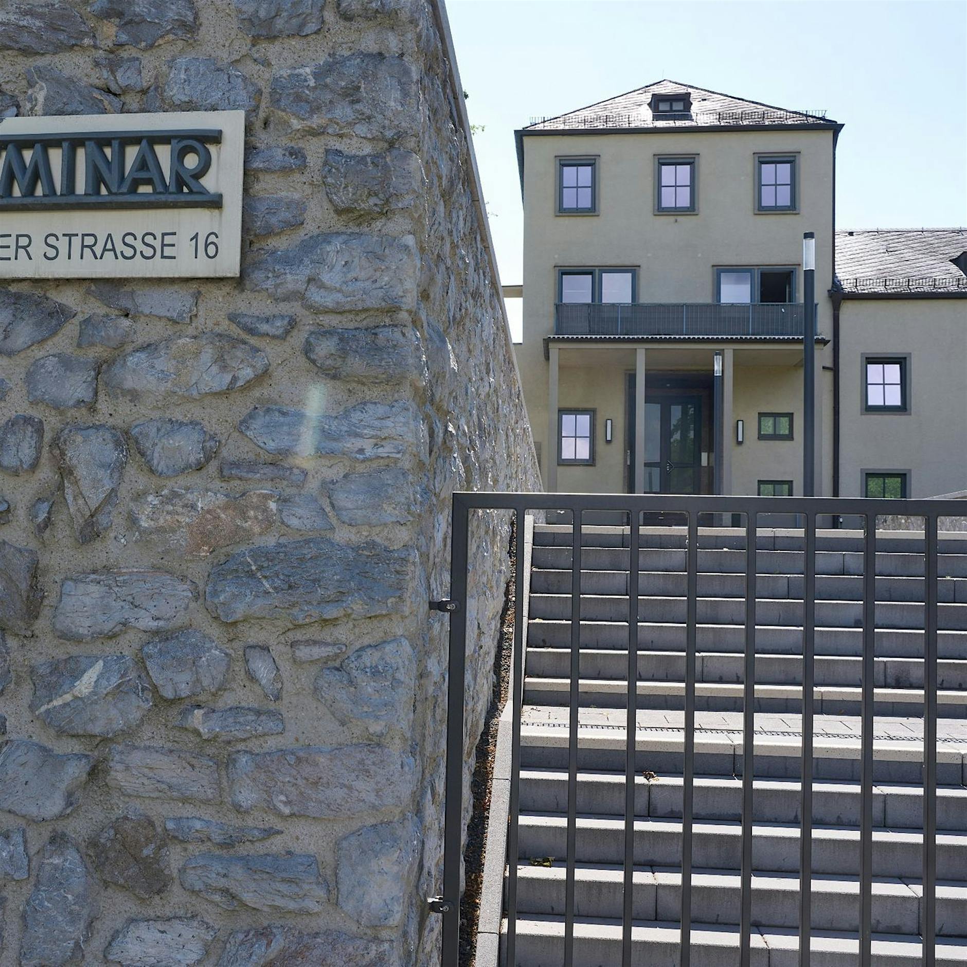 Schock in Bätzings Bistum - Reformer nach Freistellung tot