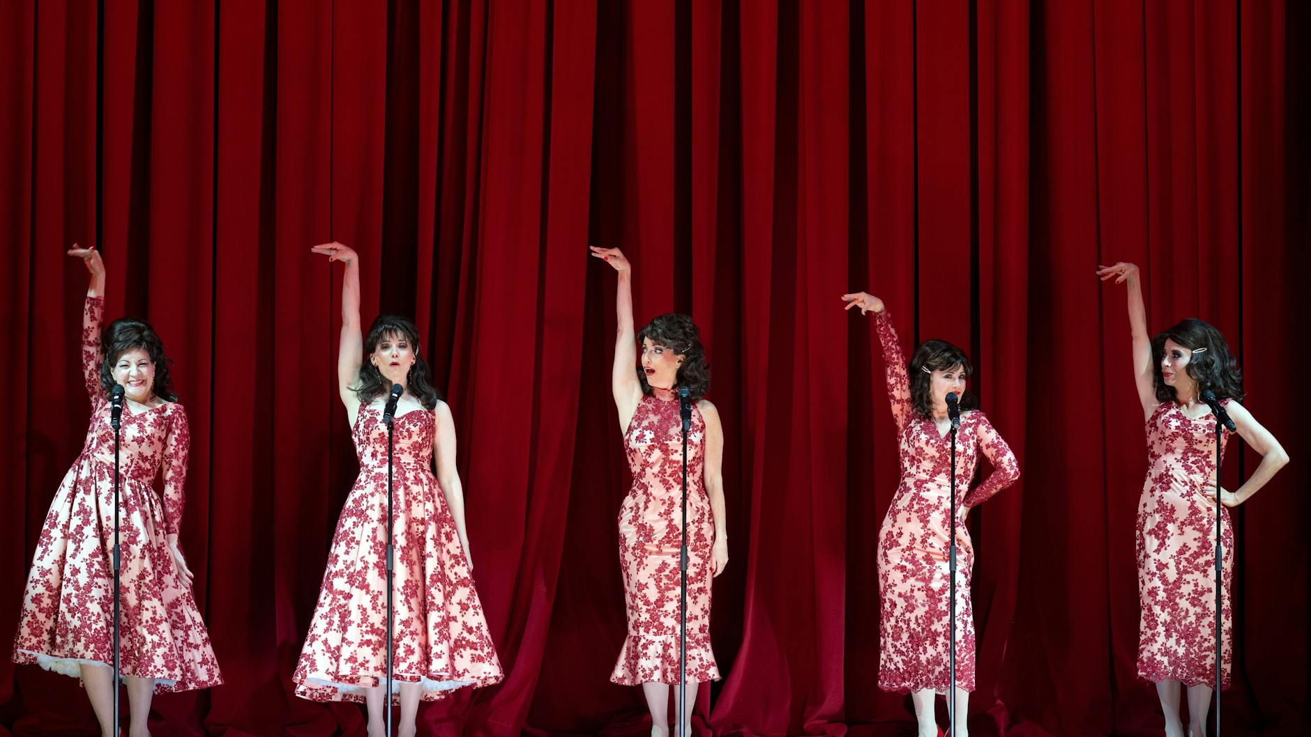 „Barrie Kosky’s All-Singing, All-Dancing Yiddish Revue“ an der Komischen Oper