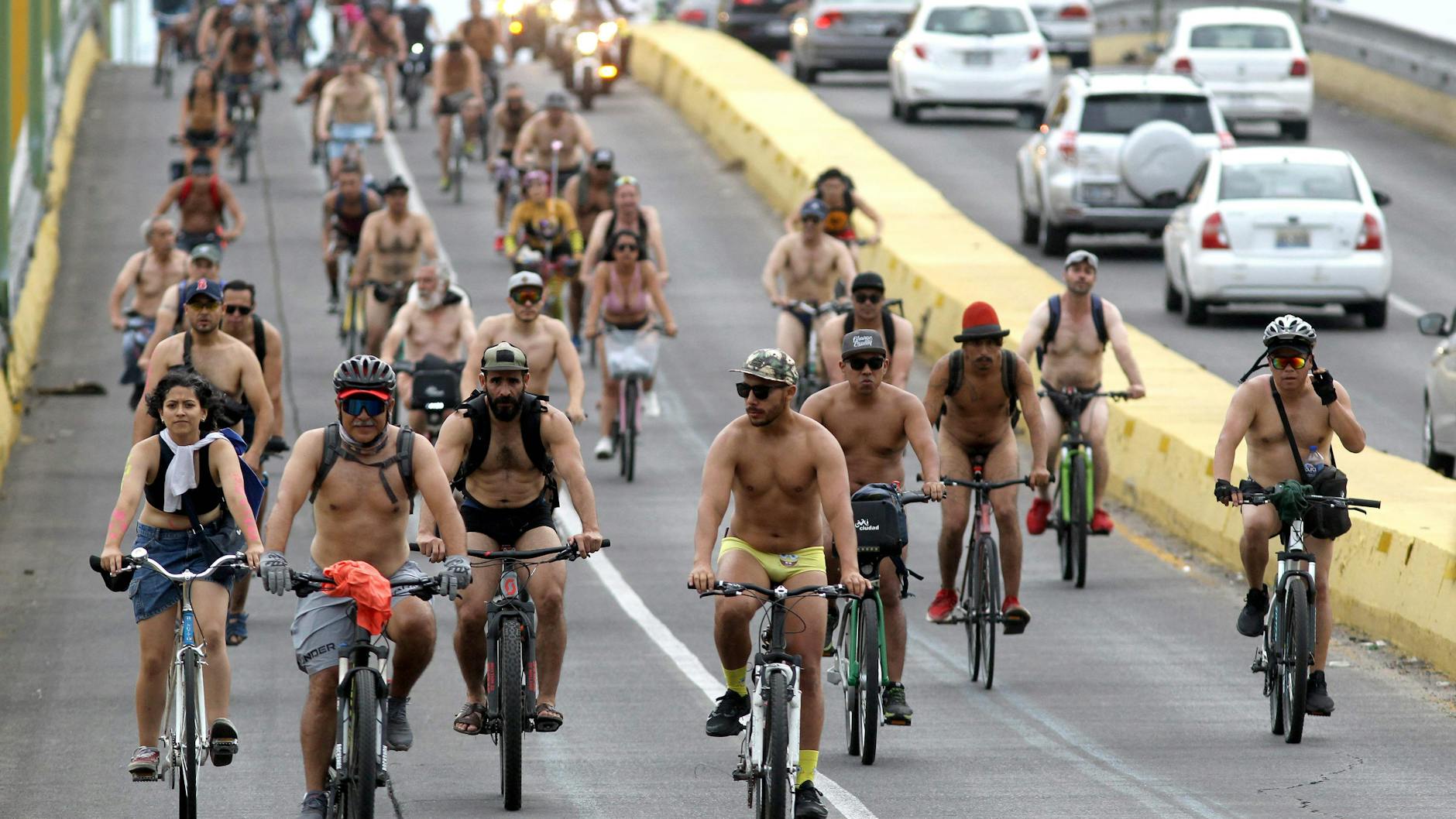 Die Radler dürften mit ihrer Aktion auf jeden Fall viele Autofahrer auf sich aufmerksam gemacht haben.