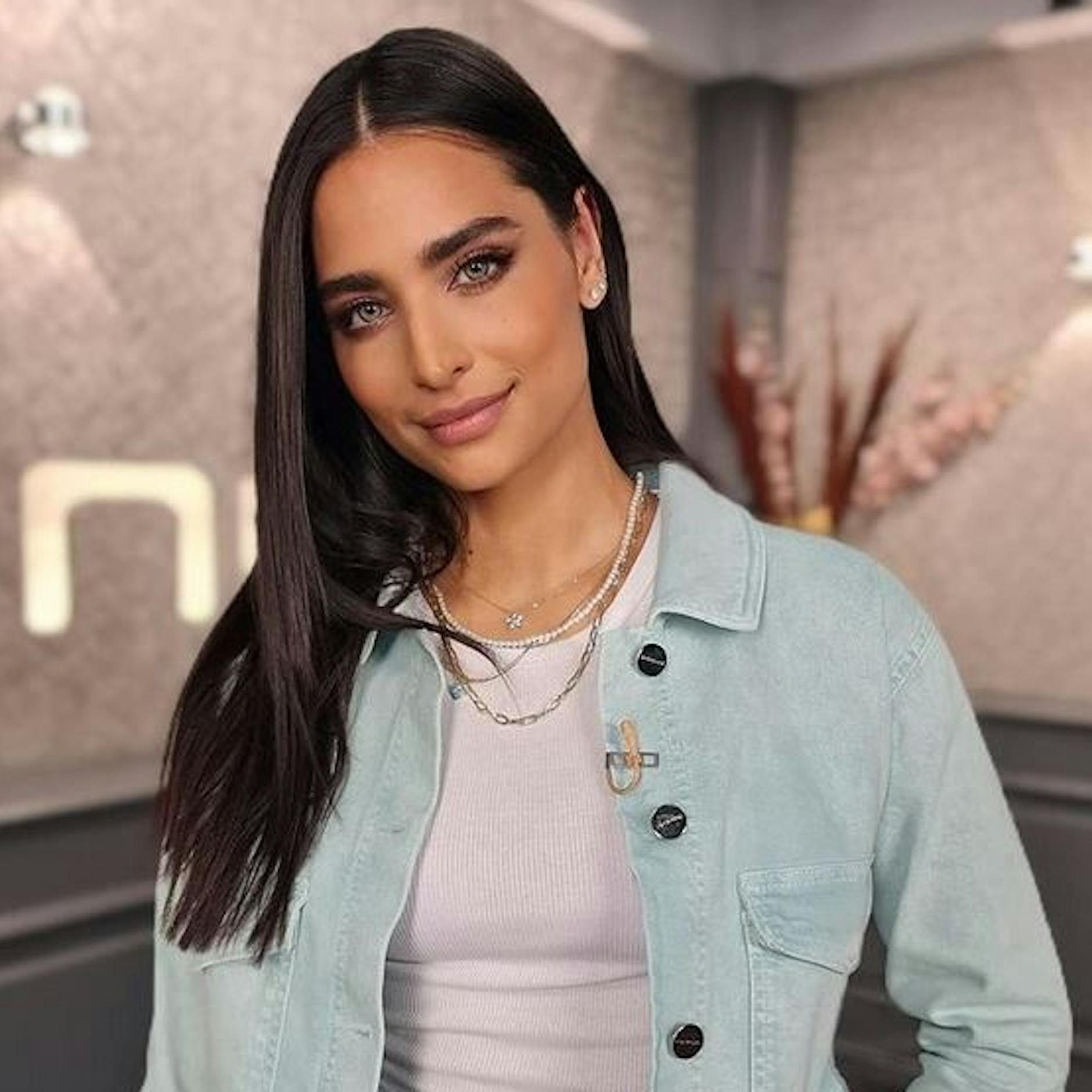 Amira Pocher: Schlimme Schmerzen – und ein Geständnis über ihren Mann Oliver