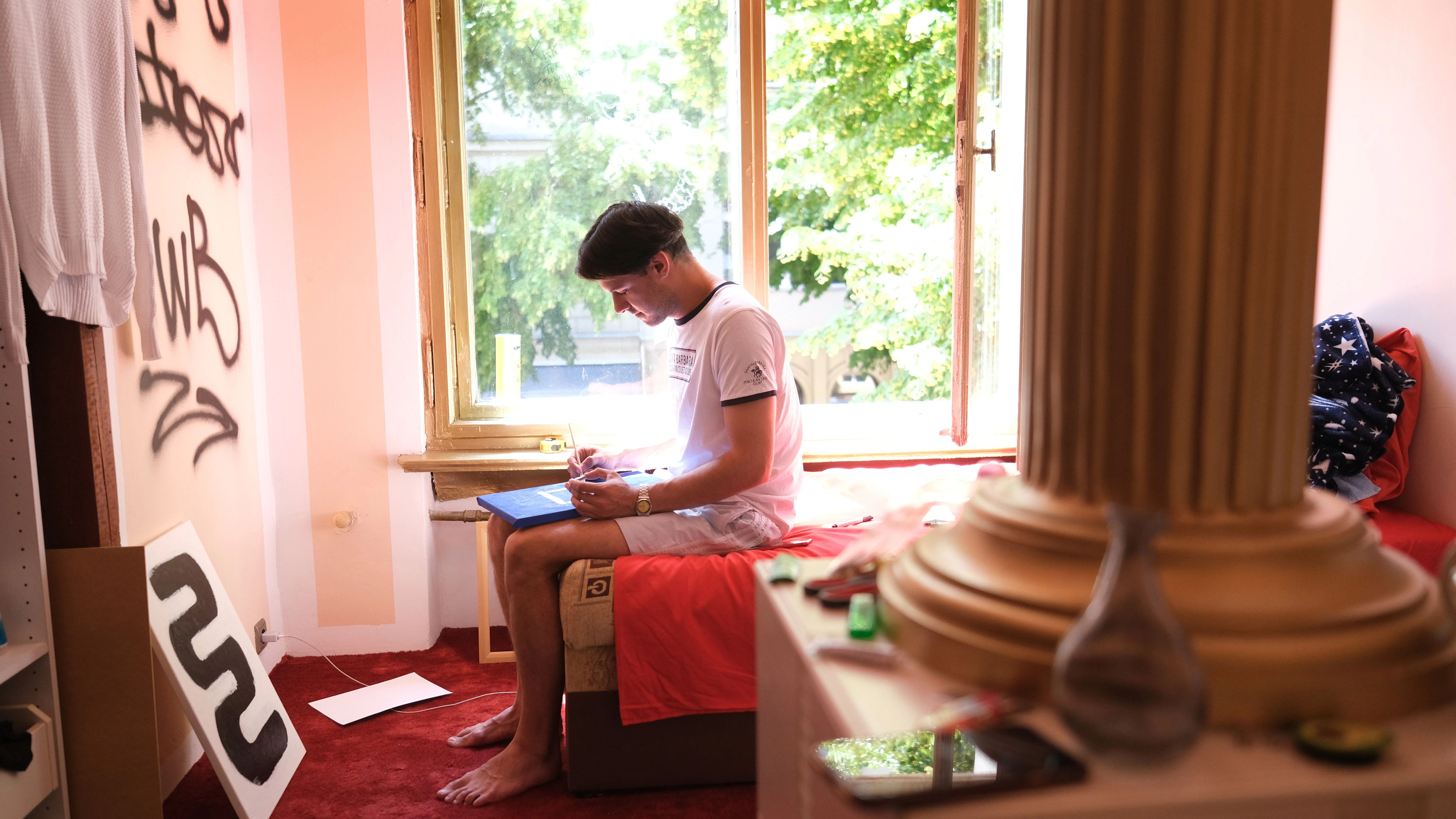 Maler Anton aus Mariupol