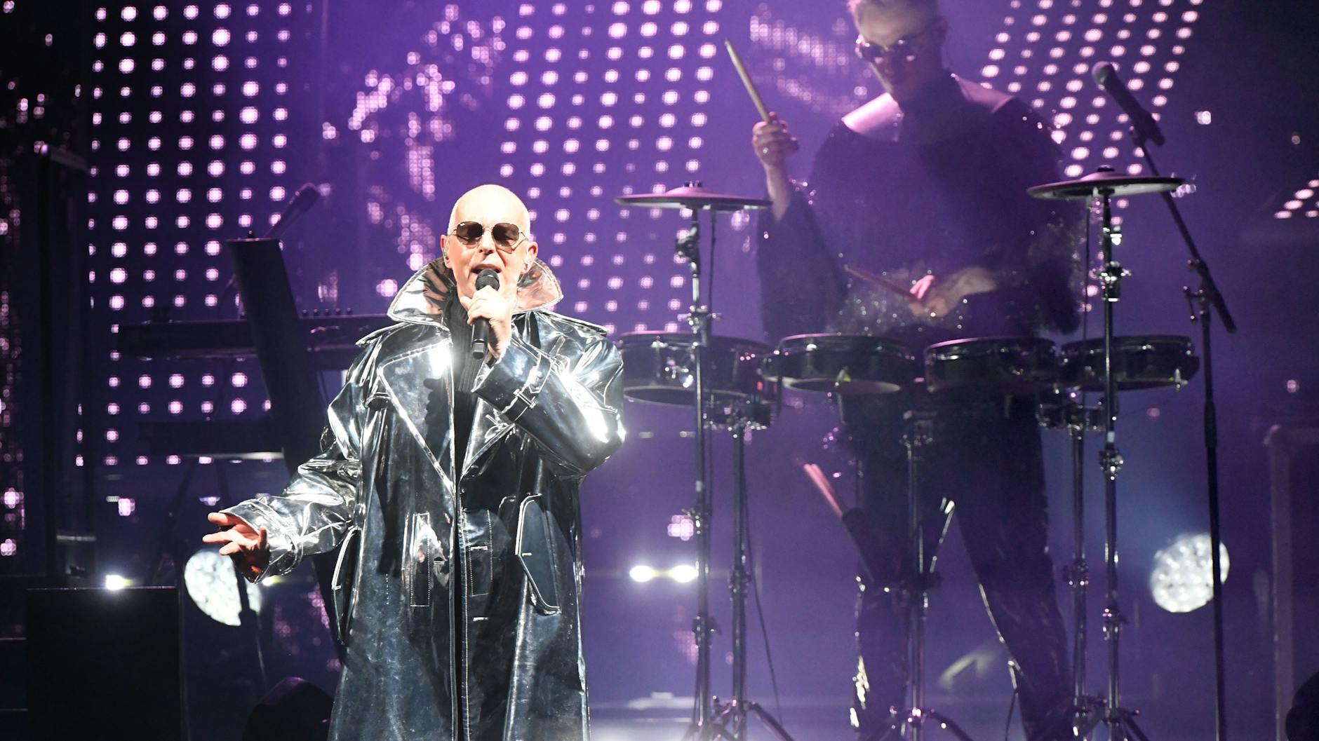 Die Pet Shop Boys mit dem Sänger Neil Tennant (l.) waren am vergangenen Wochenende auch in Berlin zu Gast.