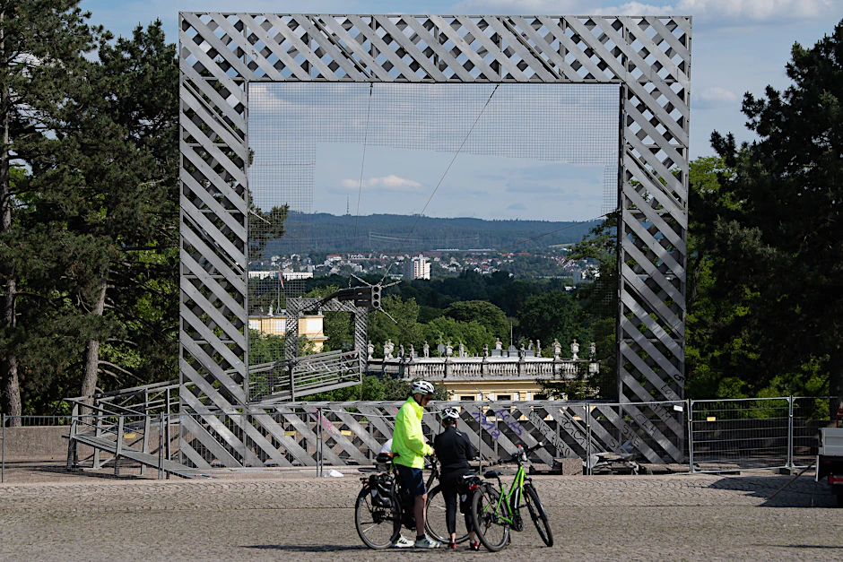 Der Rahmenbau von Haus-Rucker-Co ist eine Hinterlassenschaft der Documenta 6.