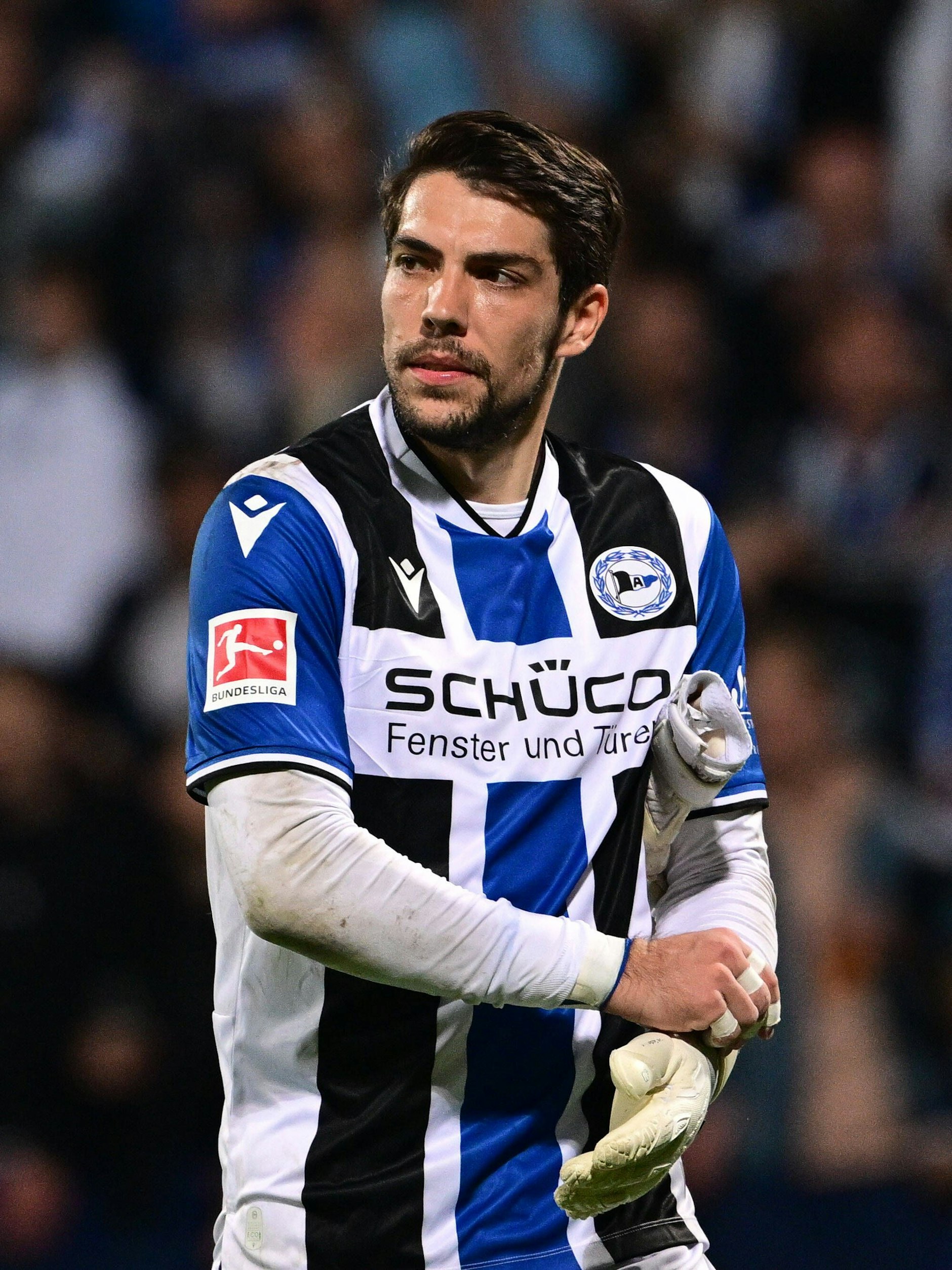 Bielefelds Torwart Stefan Ortega ist dank starker Leistungen und des auslaufenden Vertrages heiß begehrt auf dem Torhütermarkt.