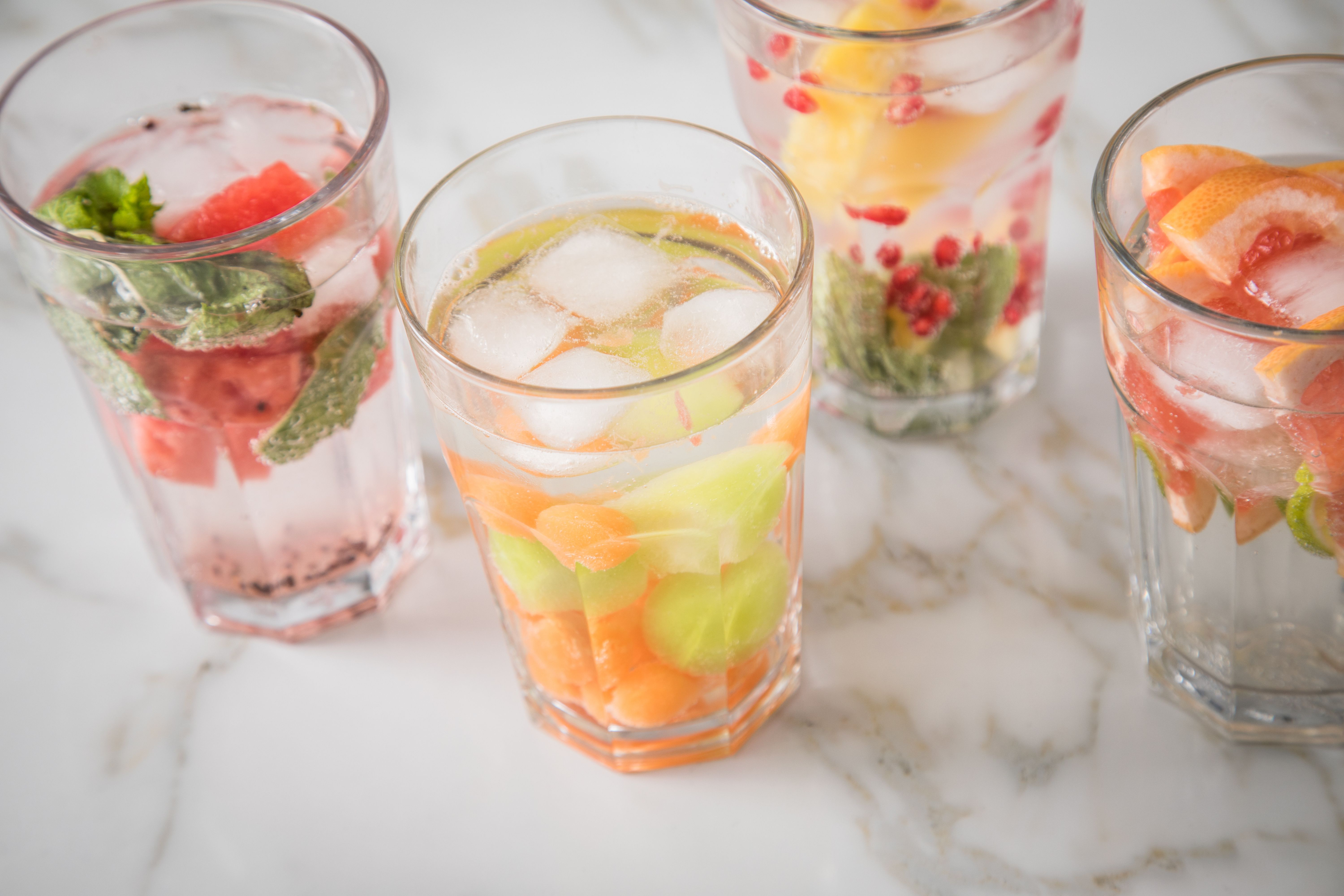 So kommen Sie gut durch die Sommerhitze: Genug trinken und auch mal Wasser „essen“