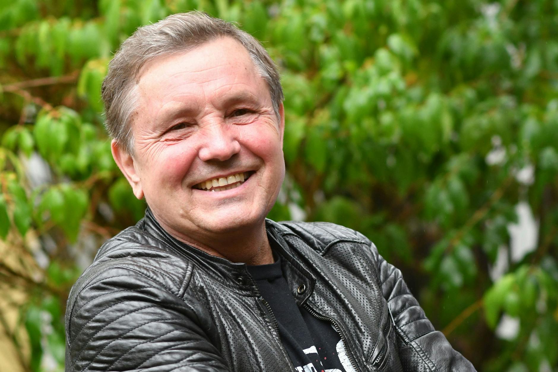 Klaus Scharfschwerdt (1954–2022)