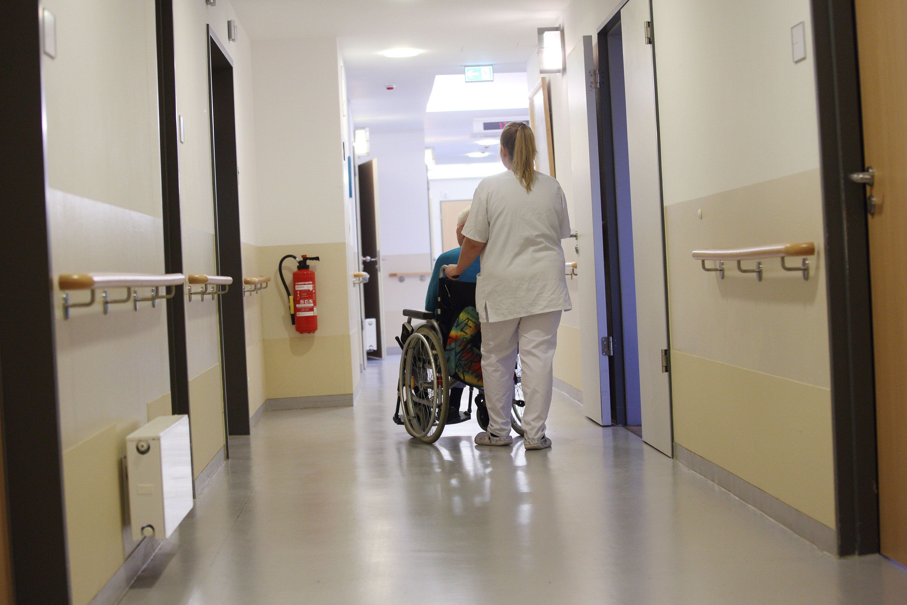 Corona: Tausende Pflegekräfte und Ärzte in Berlin noch ungeimpft