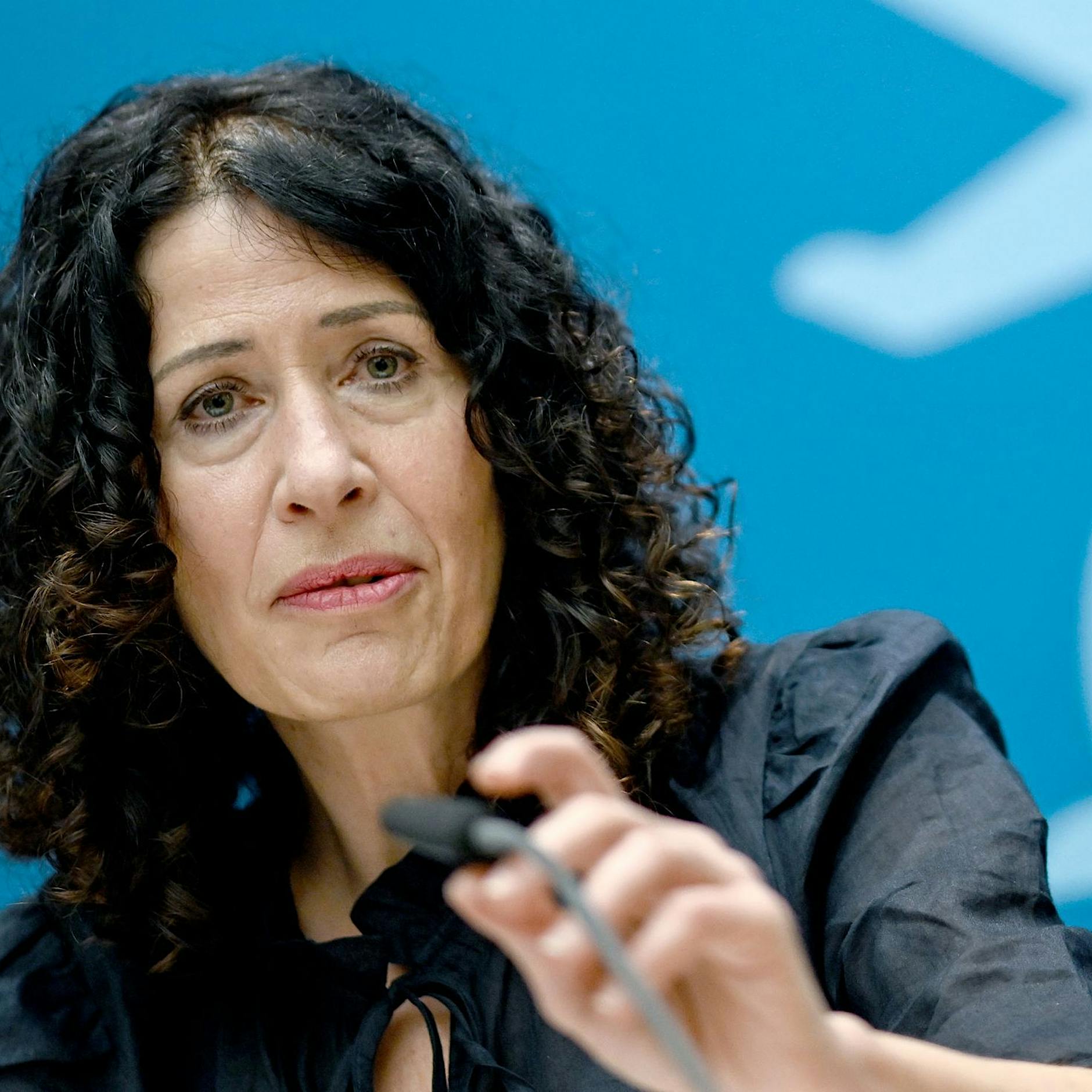 Verkehrssenatorin Bettina Jarasch will mehr Windräder in Berlin bauen