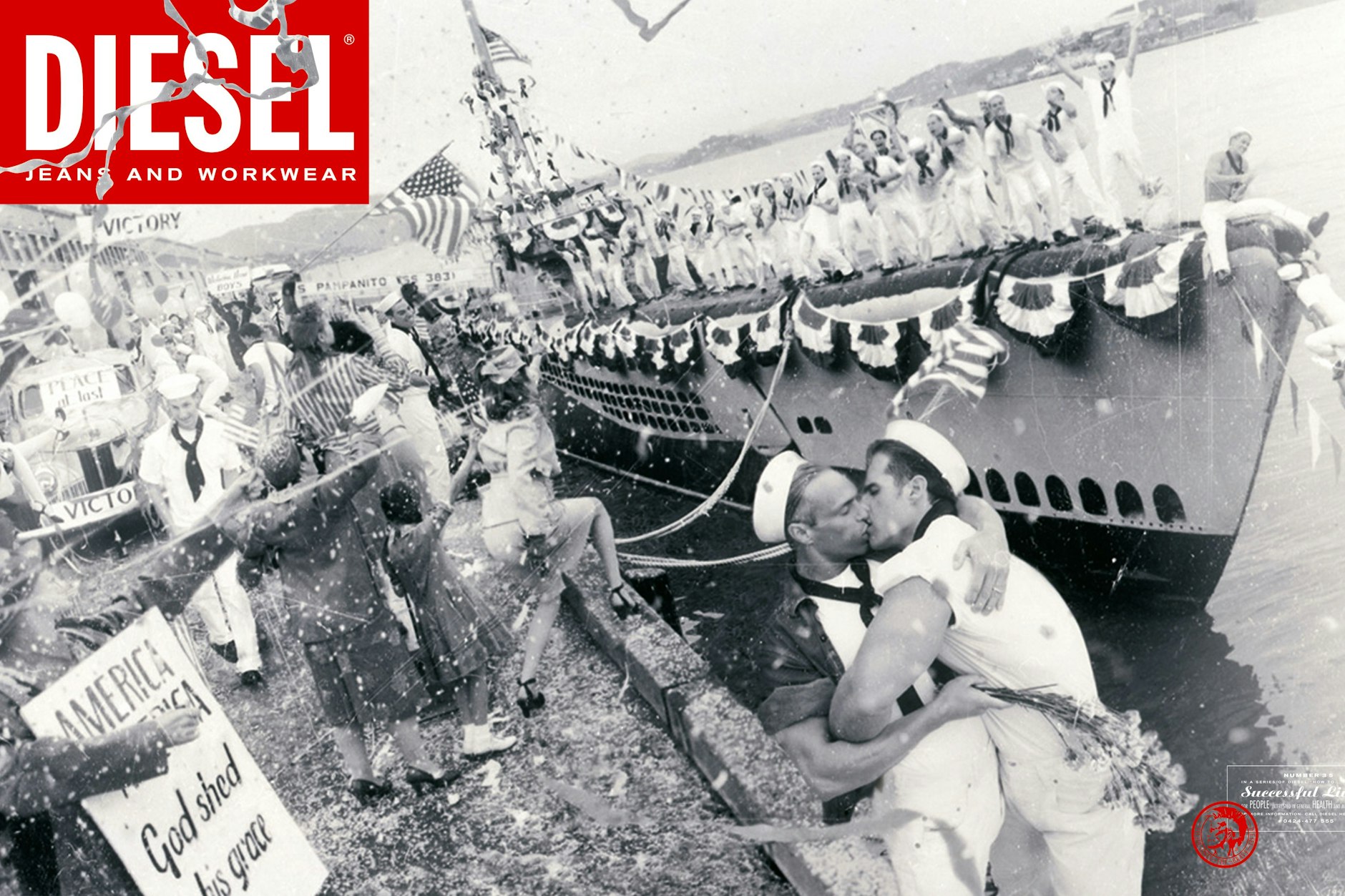 Von Fotograf David Lachapelle großartig in Szene gesetzter Tabubruch: Dieses Motiv war als Teil der Diesel-Kampagne „For Sucessful Living“ 1995 in Magazinen zu sehen. Der Claim wird heute noch benutzt.