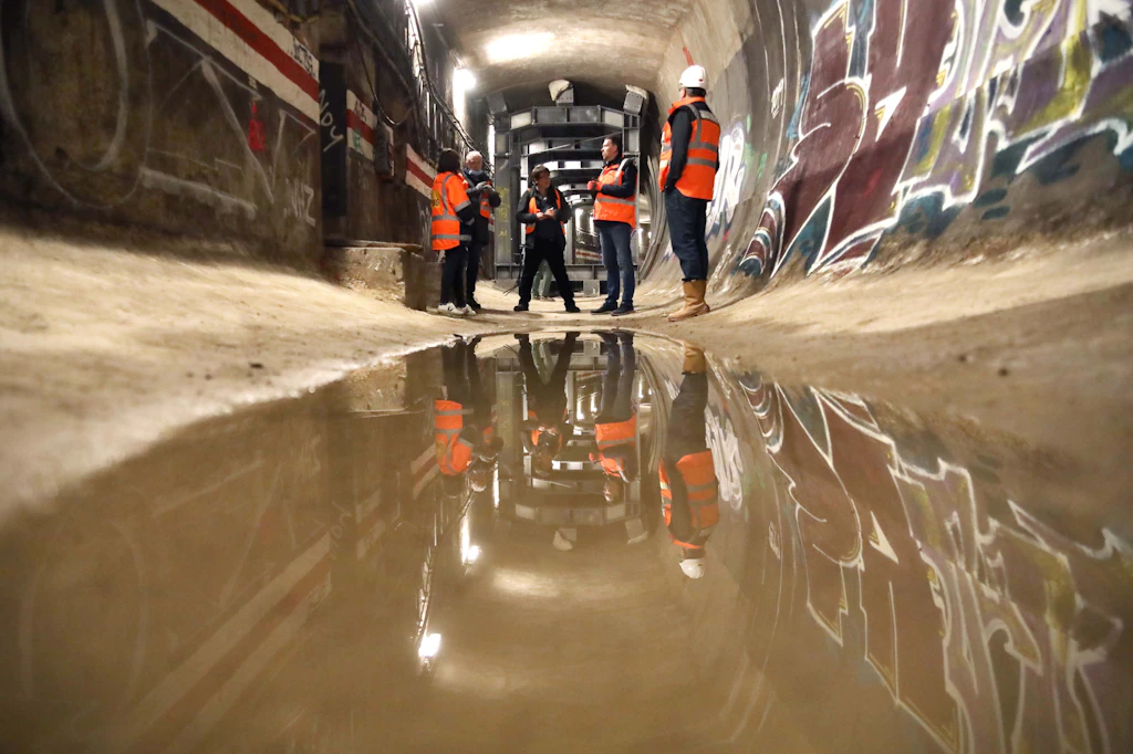 Für ein spektakuläres Verkehrsprojekt will die BVG die Spree trockenlegen