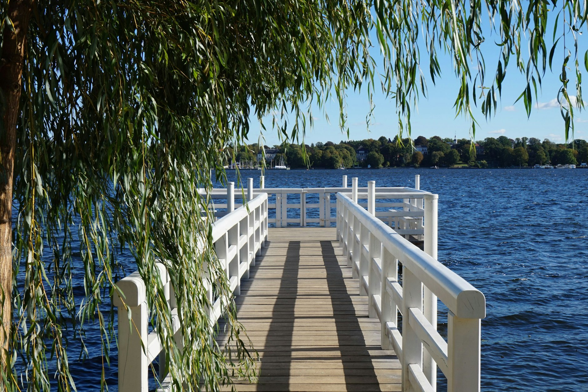 Maritim, mondän, malerisch: Blick auf den Steg der Liebermann-Villa