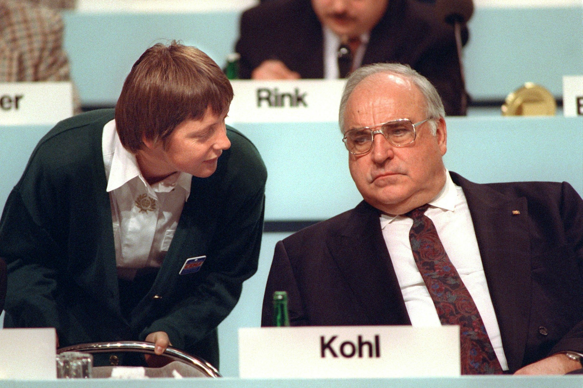 Helmut Kohl und Angela Merkel.