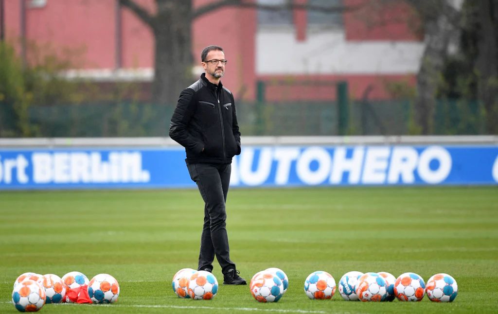 1. FC Union im Vorteil: Hertha-Boss Fredi Bobic hängt in der 40-Millionen-Warteschleife