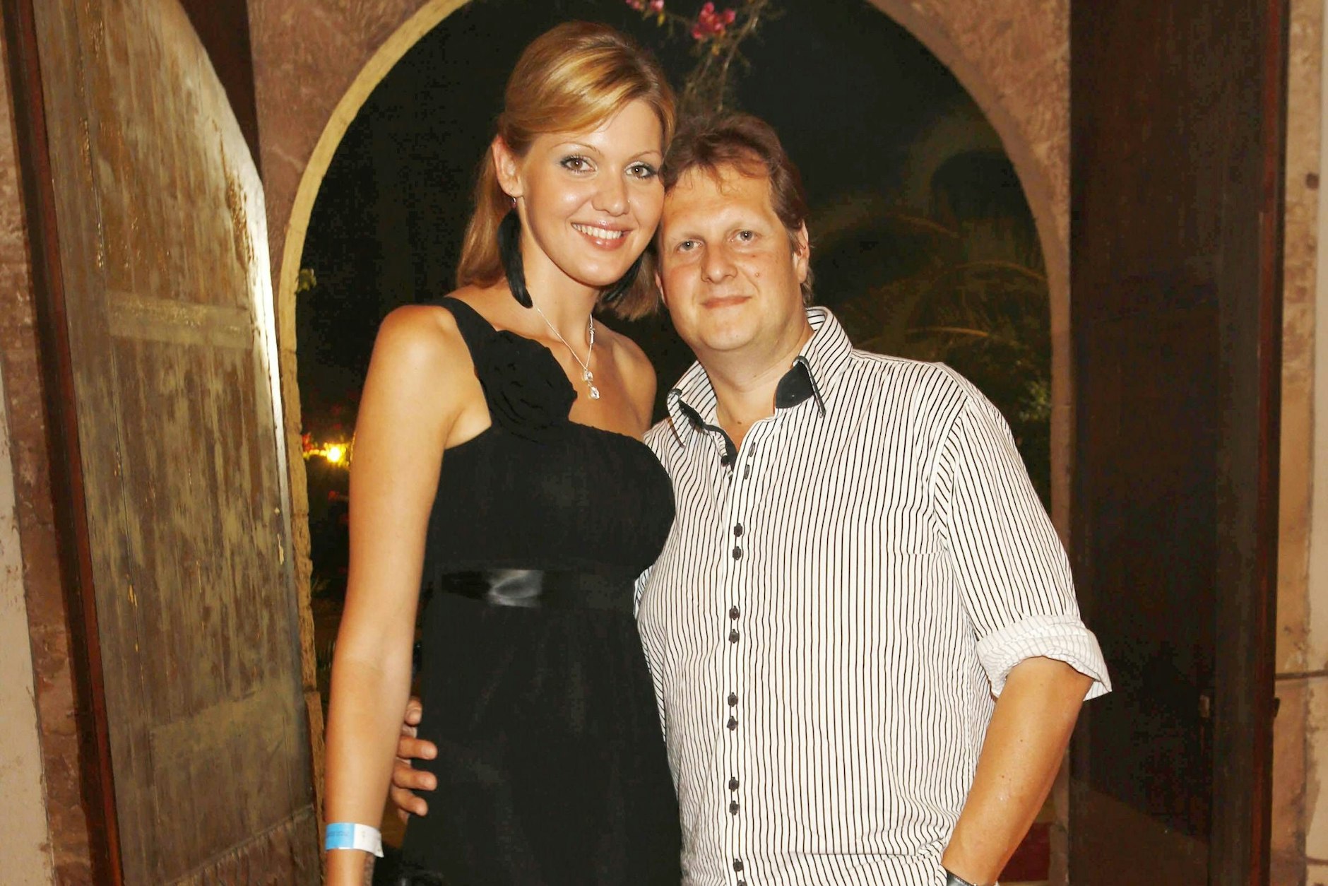 Mit Jennifer Matthias wanderte Jens Büchner nach Mallorca aus. Das Paar hat den gemeinsamen Sohn Leon. Jens Büchner starb 2018.