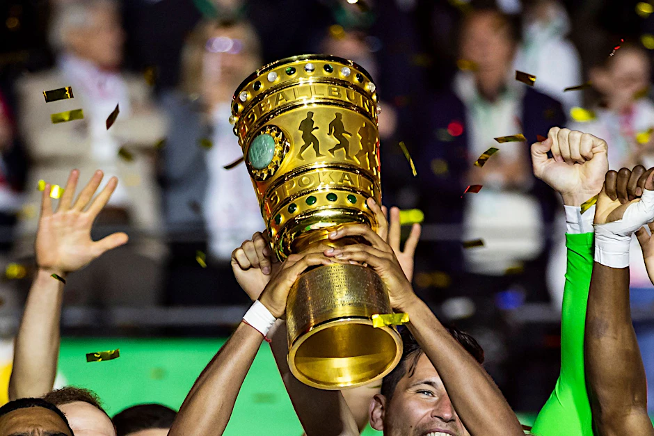 Objekt der Begierde vieler Clubs: der DFB-Pokal.