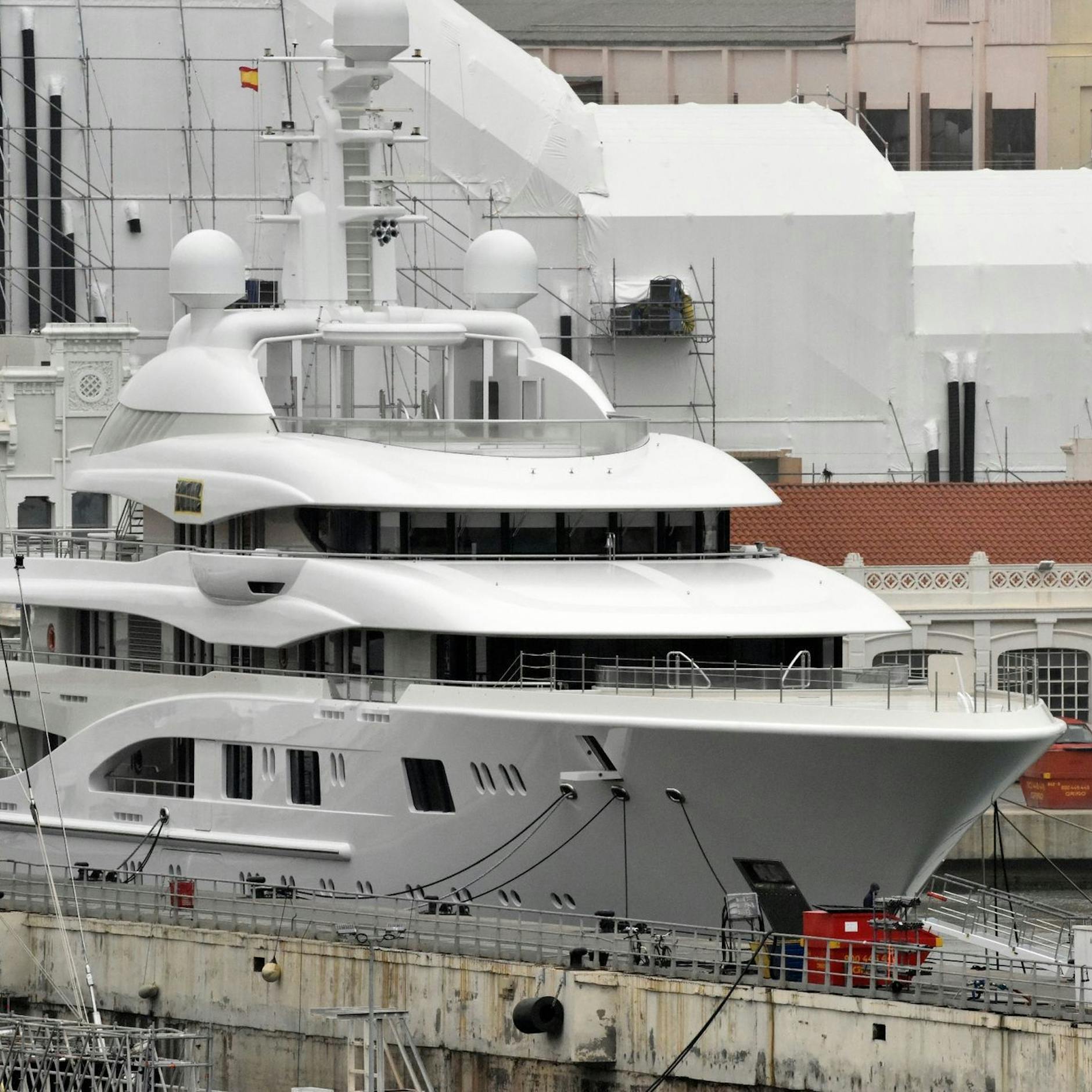 Image - Villen, Yachten, Firmen: Warum die Jagd auf Oligarchen-Vermögen so schwer ist