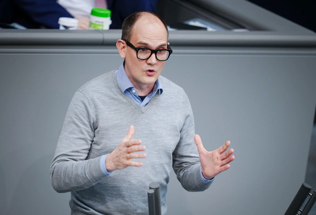 Grünen-Politiker Dahmen: Wir brauchen die zweite Booster-Impfung