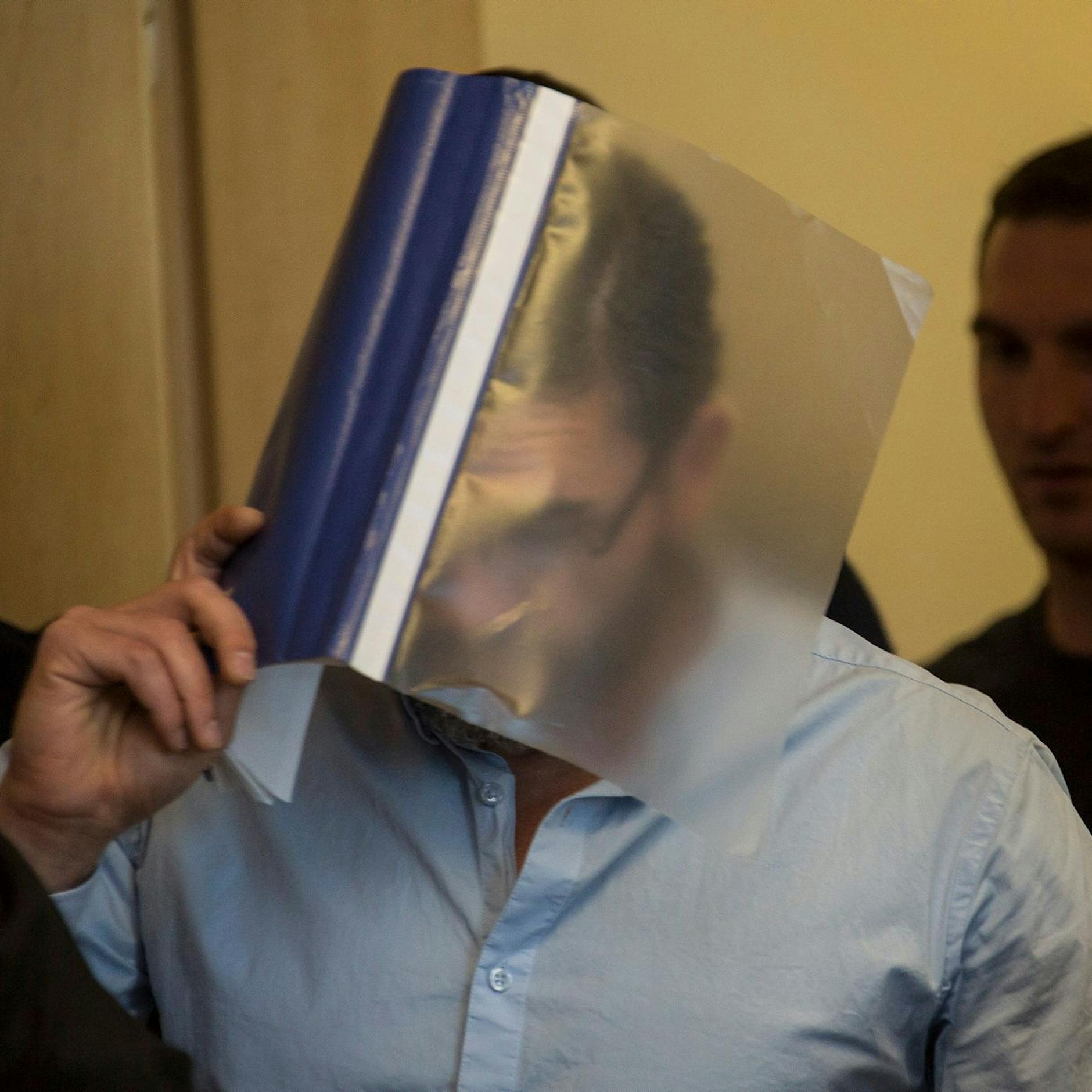 Nach Zoff in der Knast-Küche: Zwei „Lebenslängliche“ treffen sich vor Gericht