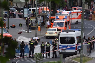 Berliner Feuerwehr in Not: Zu wenige Leute, zu oft sinnloser Alarm