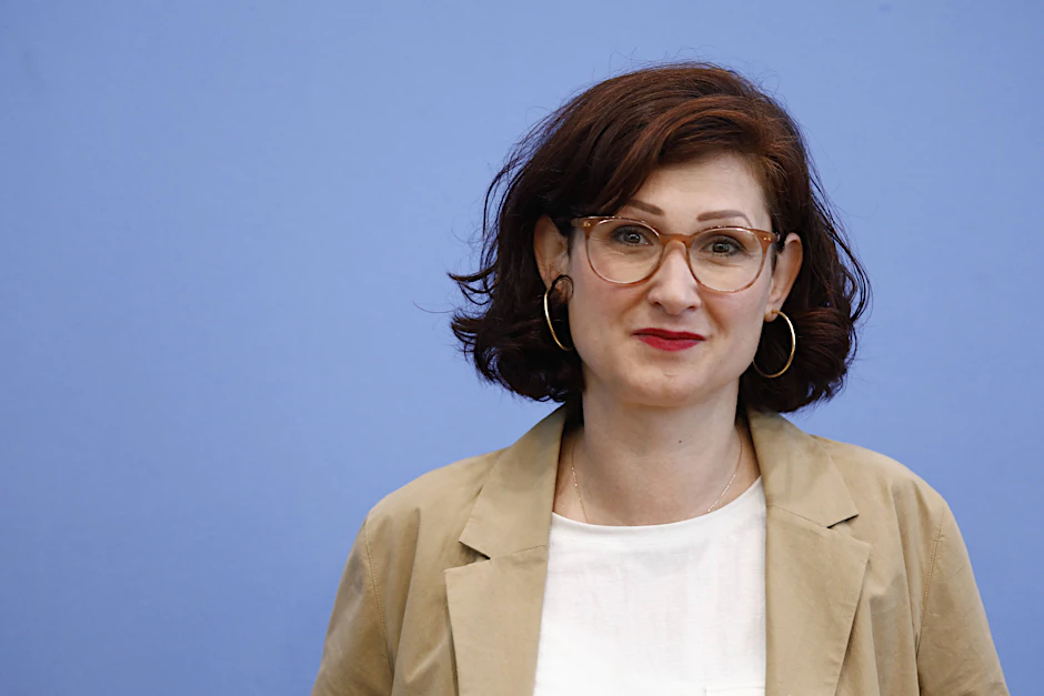 Ferda Ataman fordert klare und nachvollziehbare Regeln, wenn es um die Nutzung von Künstlicher Intelligenz geht.&nbsp;