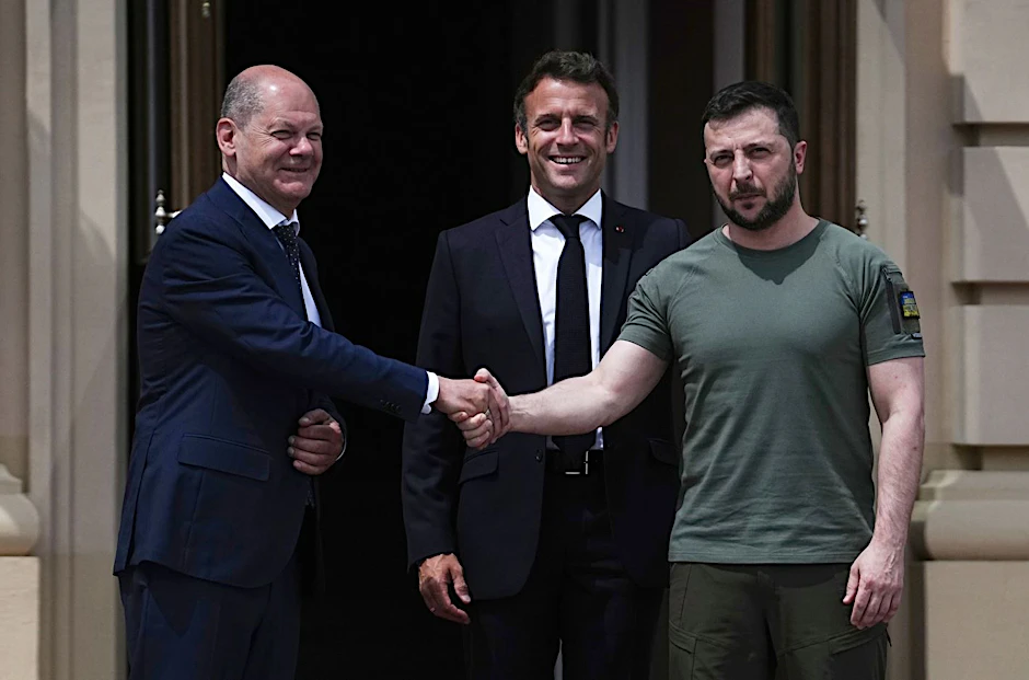 Treffen in Kiew: Olaf Scholz, Emmanuel Macron und&nbsp;Wolodymyr Selenskyj&nbsp;(v. l. n. r.).