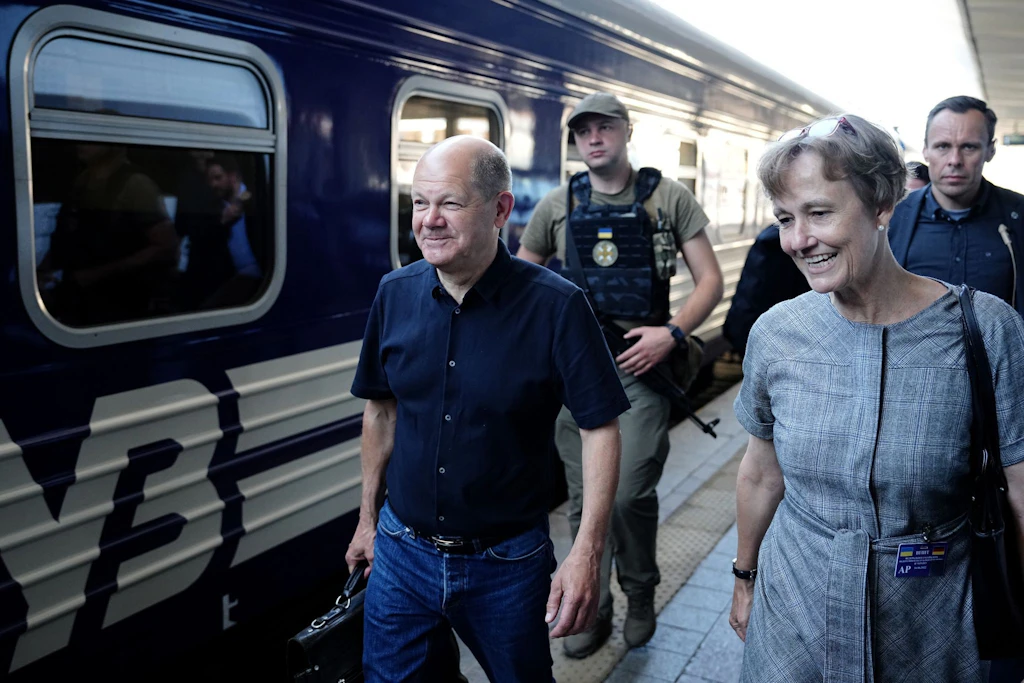 Sonderzug nach Kiew: Die wichtigste Reise des Olaf Scholz