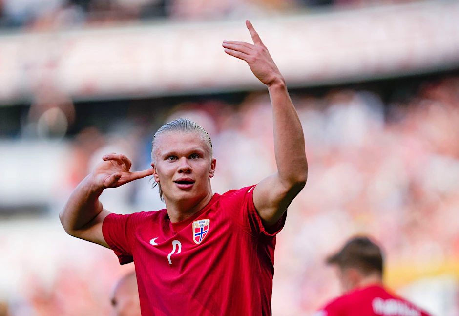 Norwegens Erling Haaland traf beim 3:2-Erfolg über Schweden doppelt.  