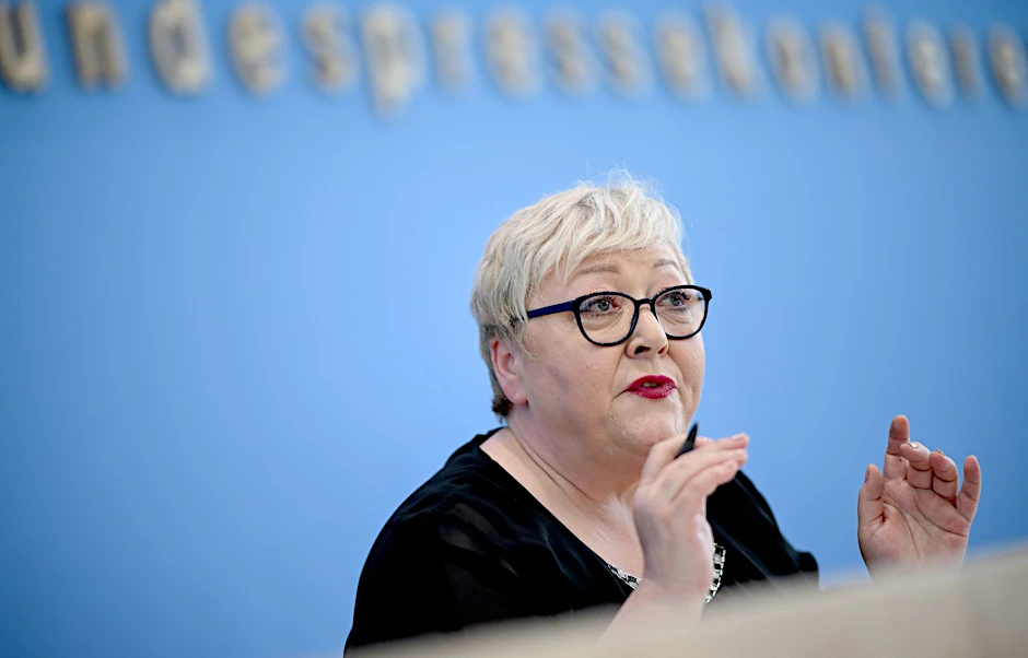 Evelyn Zupke, SED-Opferbeauftragte des Bundestags, stellt ihren Jahresbericht vor. Sie fordert weitere Entschädigung für Zwangsarbeiter und Zwangsarbeiterinnen in der DDR.  
