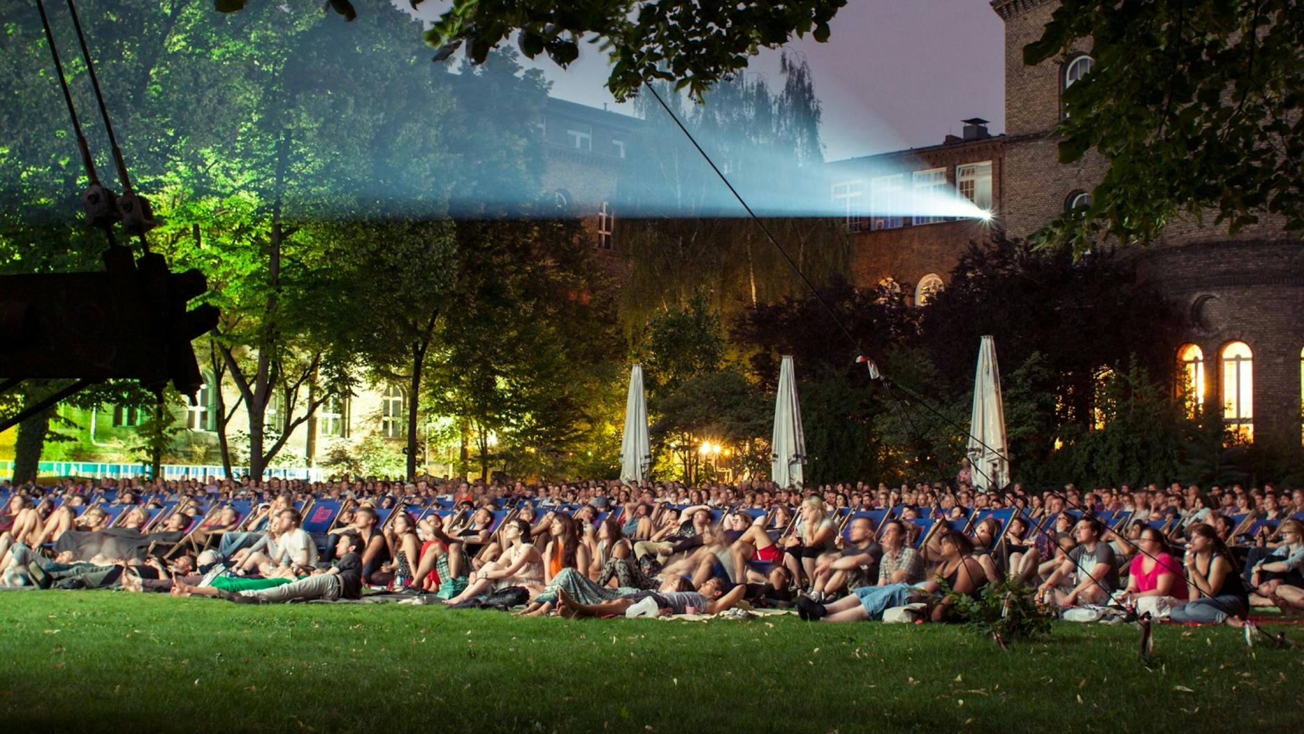 Schönes Wetter, tolles Kino? Beides gibt’s im Freiluftkino.