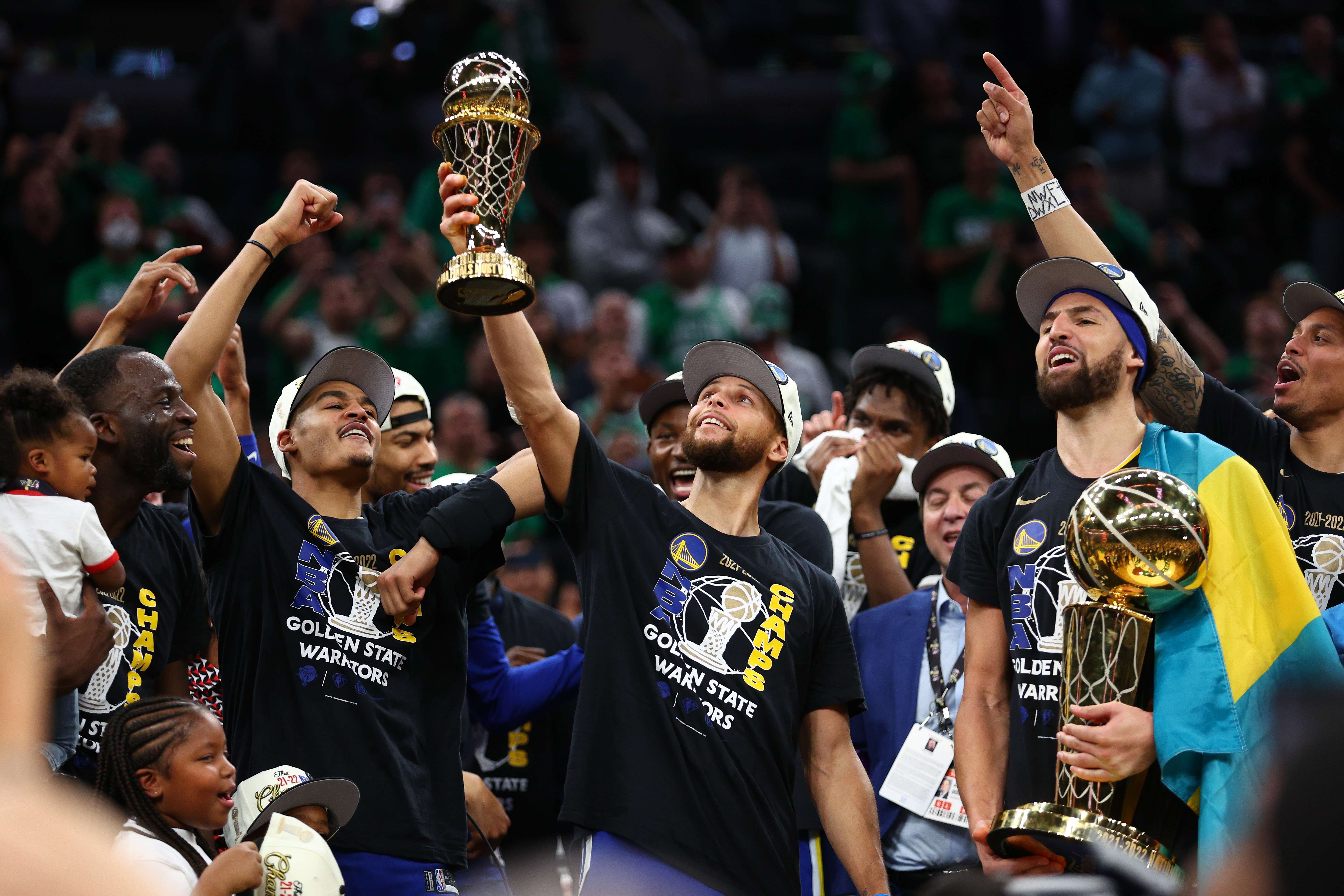 Image - Golden State Warriors holen NBA-Titel: Stephen Curry als MVP ausgezeichnet, Daniel Theis verpasst große Chance