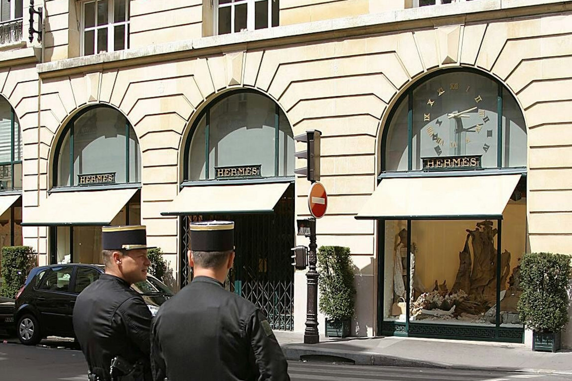 Architektonisches Vorbild: Die Tasche sieht aus wie die Fassade der Hermès-Boutique in Paris.