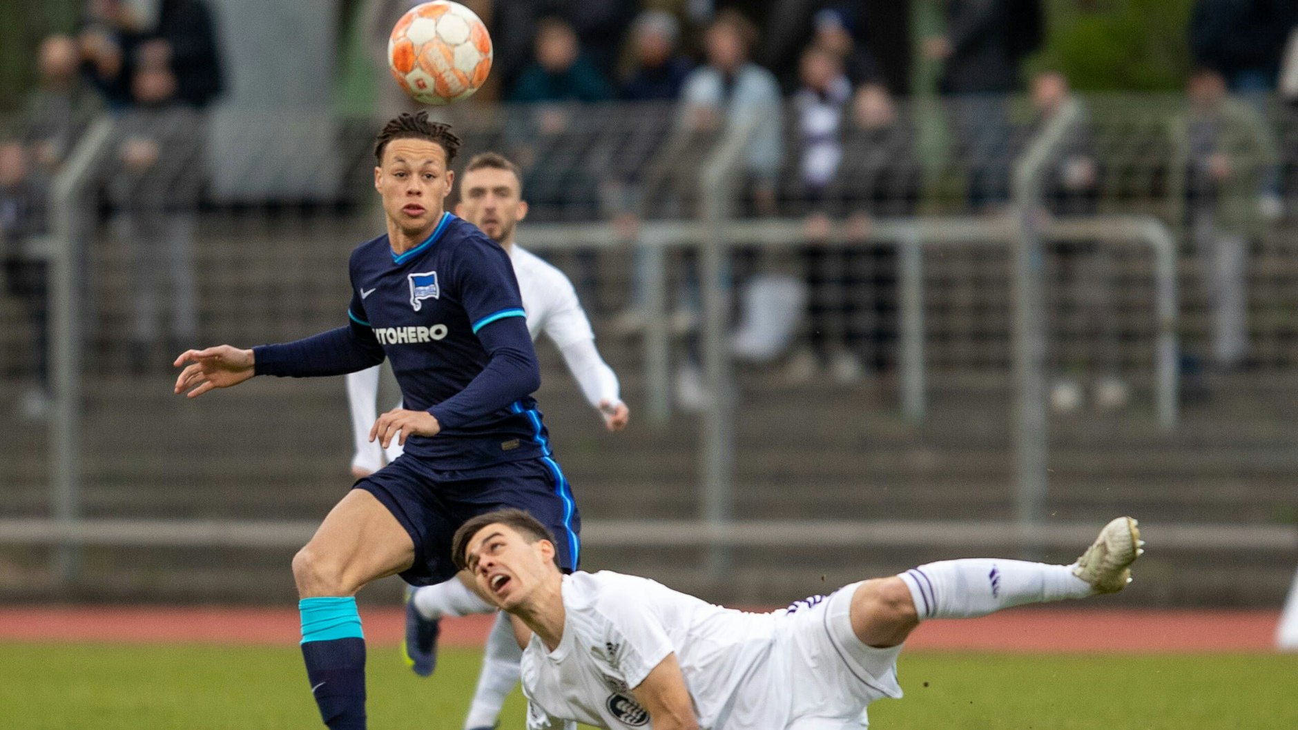 U23-Stürmer Derry Scherhant (19) bekommt bei Hertha BSC einen Profi-Vertrag.