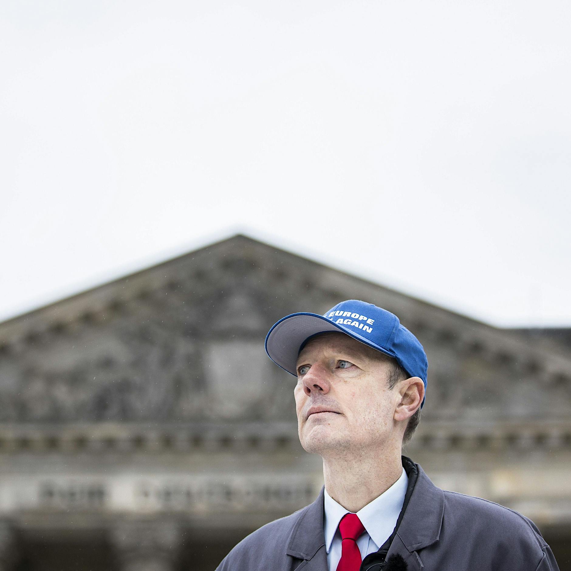 Martin Sonneborn über Julian Assange: „Böhmermann geht in den Knast nach Ankara“