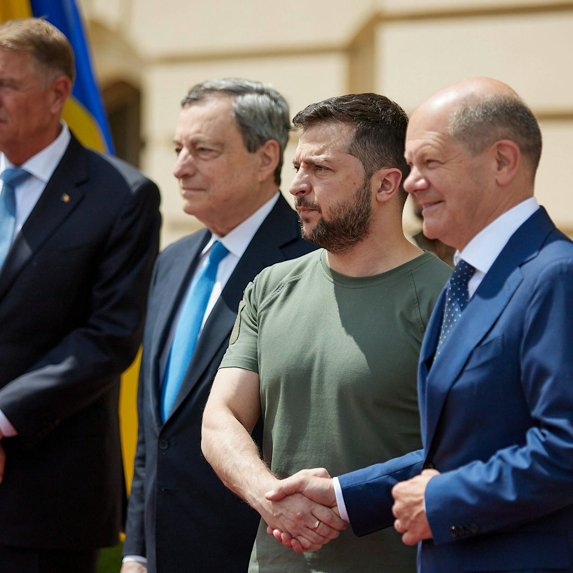 Warum die Ukrainer Selenskyj stürzen würden, wenn er einen schnellen Frieden schließt