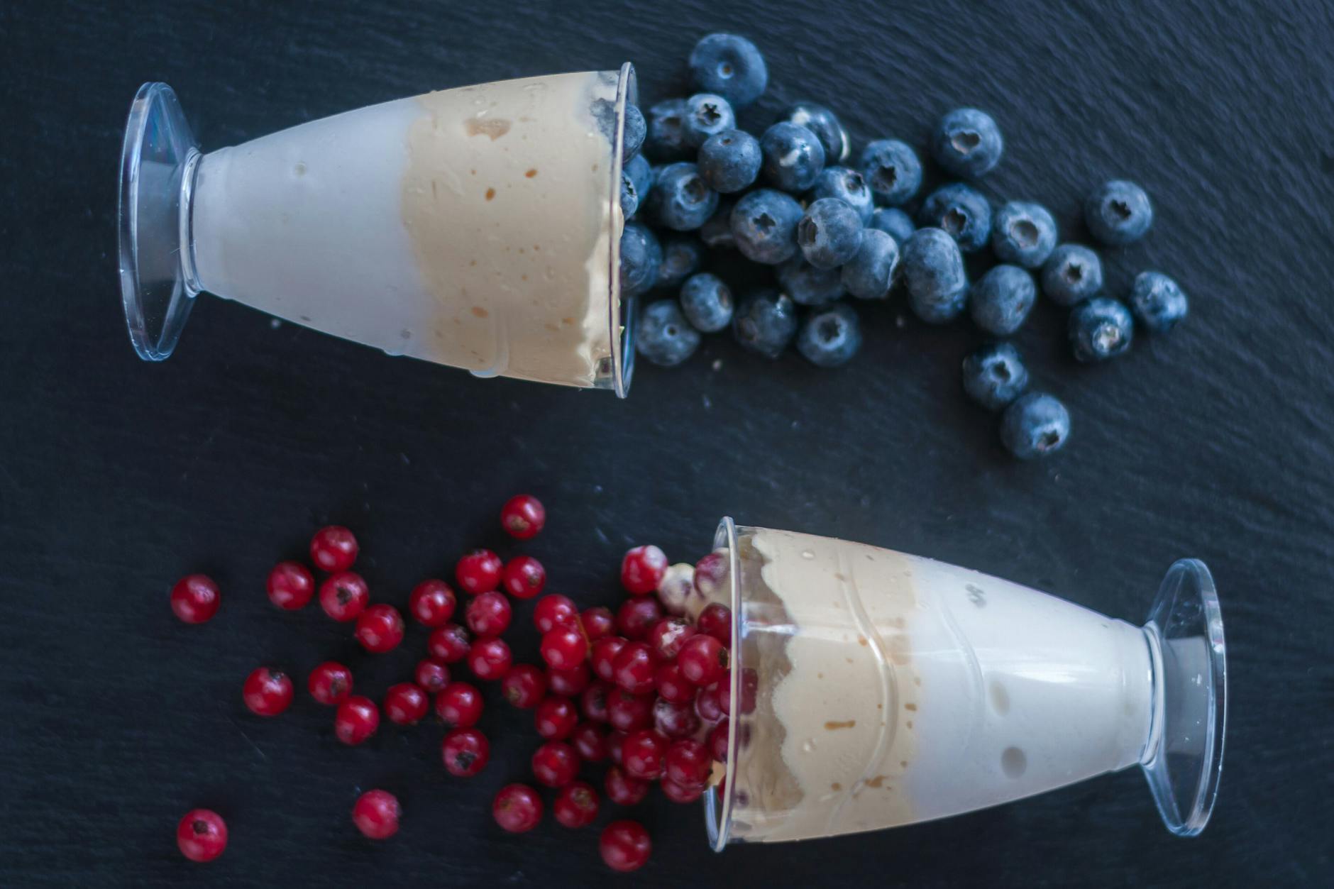 Lecker und kalorienarm: Frozen Joghurt ganz einfach selber machen.