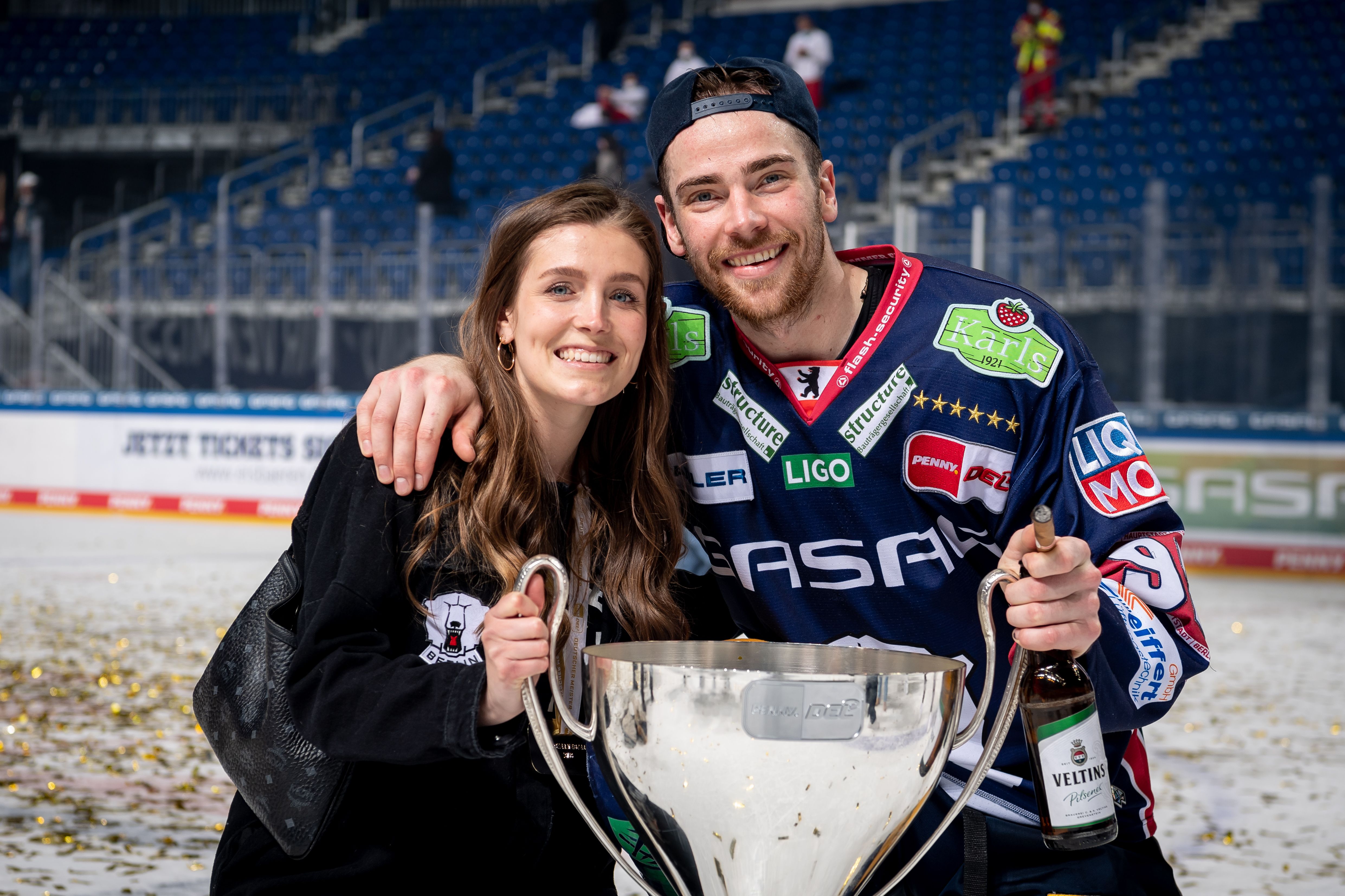 Image - Ein Eisbär macht mal Pause: Ruhe, Malle – dann vernascht Marcel Noebels wieder alle