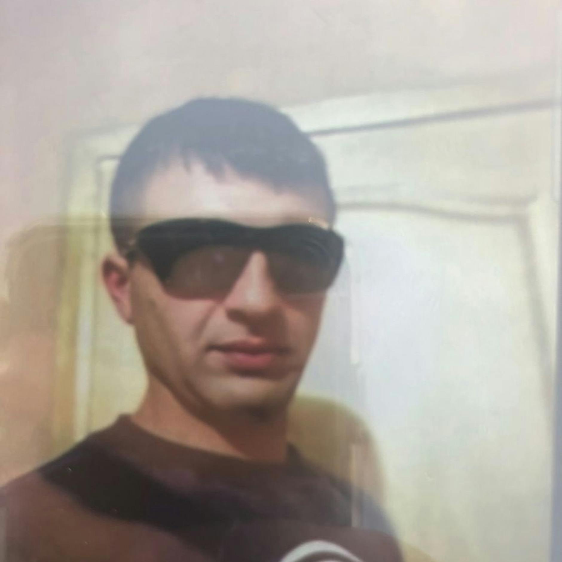 Nebenbuhler umgebracht: Polizei sucht Killer mit DIESEN auffälligen Tattoos