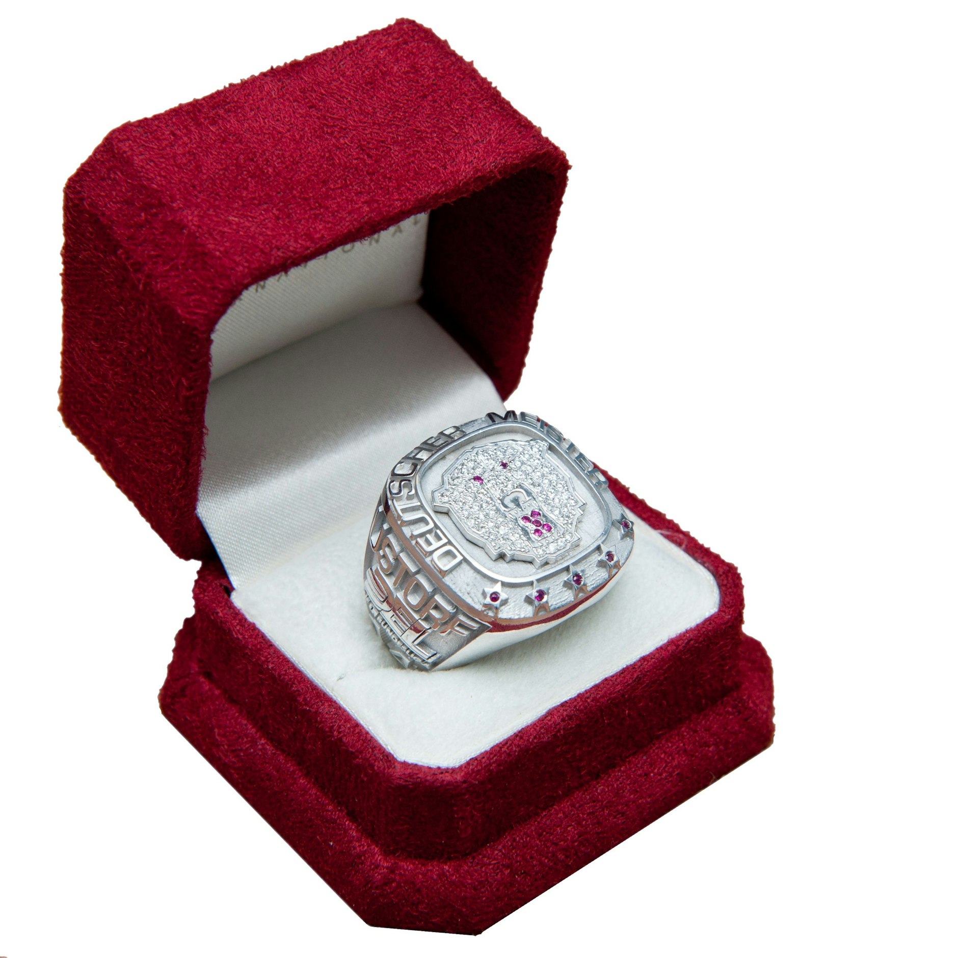 Meisterringe haben bei den Eisbären schon eine lange Tradition.