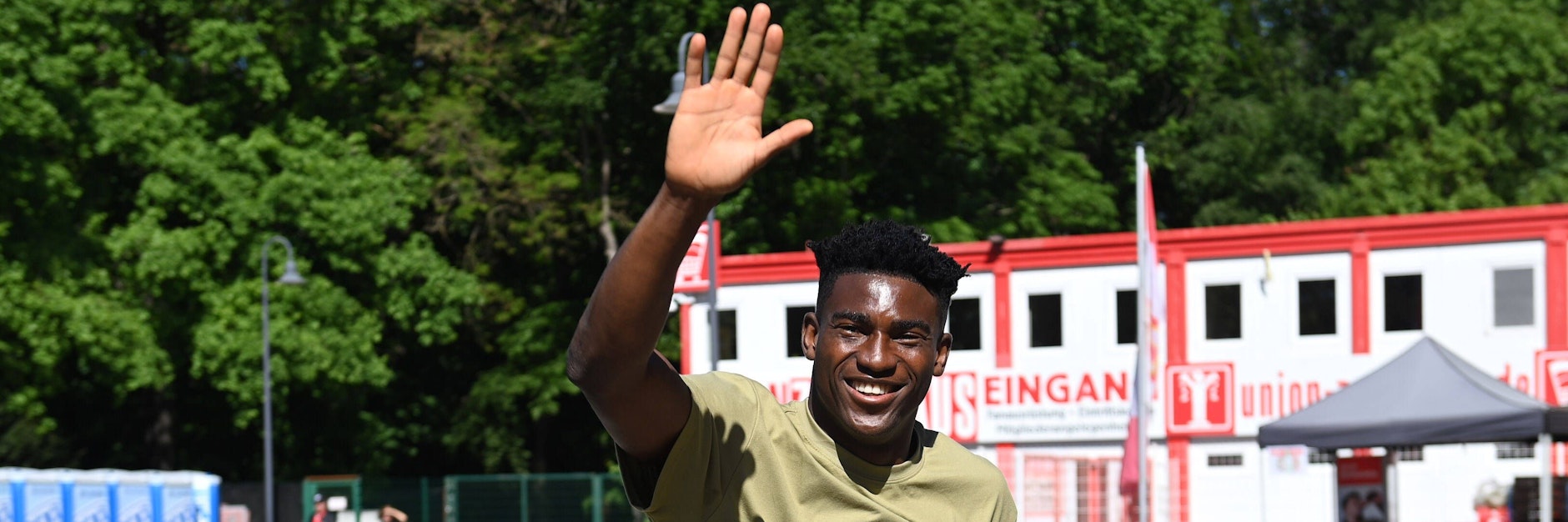 War das schon ein Abschiedsgruß? Unions Mittelstürmer Taiwo Awoniyi wird von Nottingham Forrest umworben.