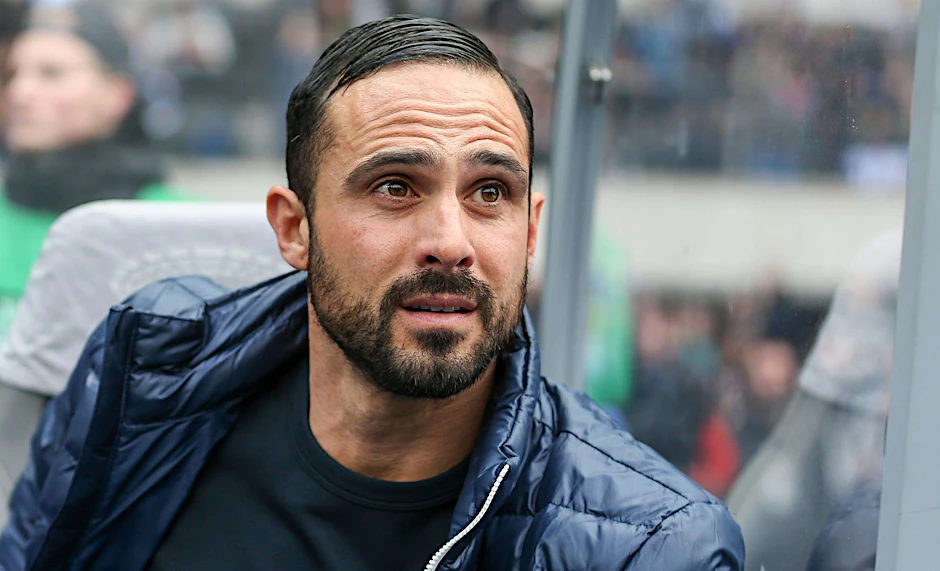 ARCHIV - Alexander Nouri ist beim iranischen Club Esteghlal im Gespräch.   - WICHTIGER HINWEIS: Gemäß den Vorgaben der DFL Deutsche Fußball Liga bzw. des DFB Deutscher Fußball-Bund ist es untersagt, in dem Stadion und/oder vom Spiel angefertigte Fotoaufnahmen in Form von Sequenzbildern und/oder videoähnlichen Fotostrecken zu verwerten bzw. verwerten zu lassen.