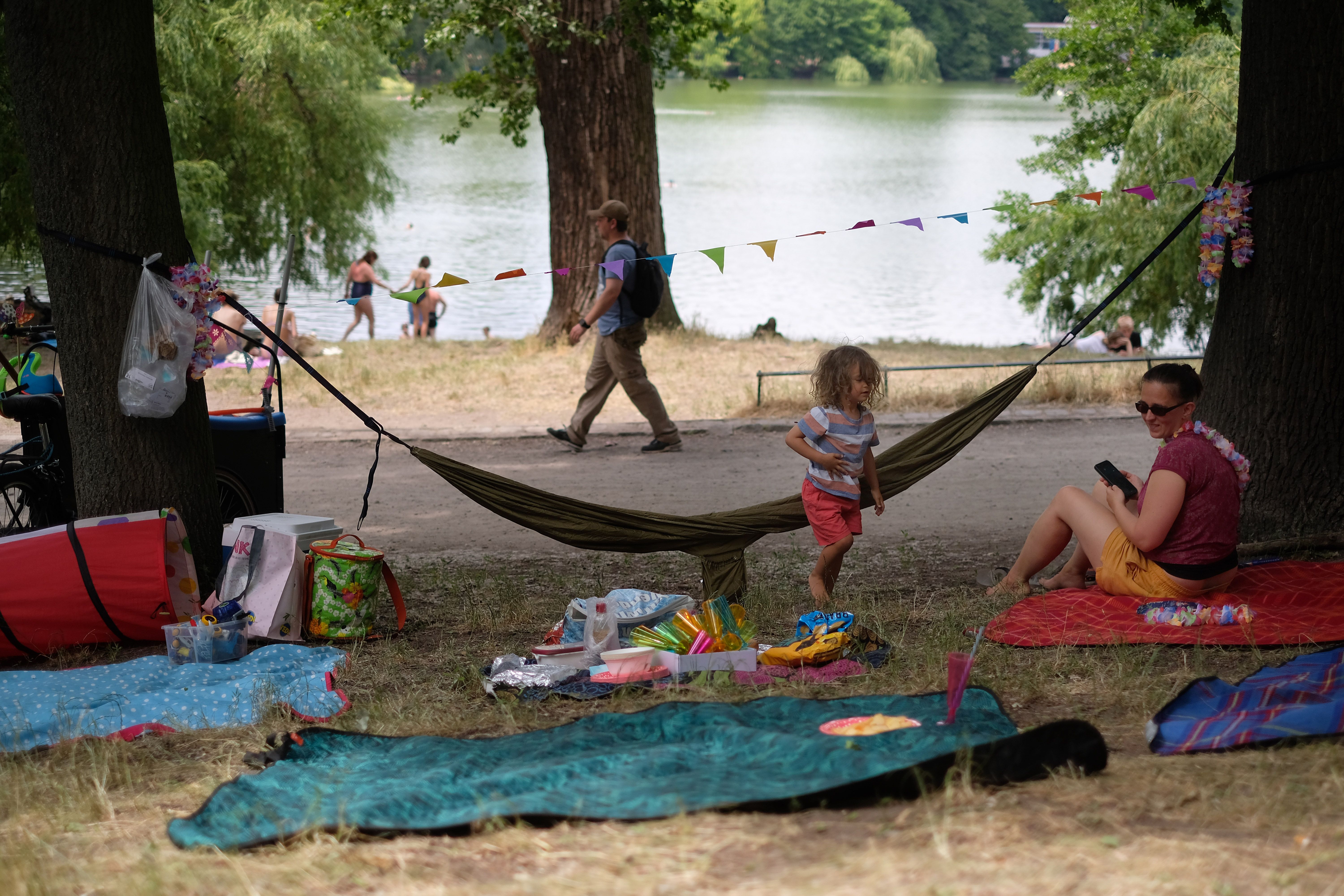 Zwei Tote beim Baden in Berlin – Sonnensamstag endet tragisch